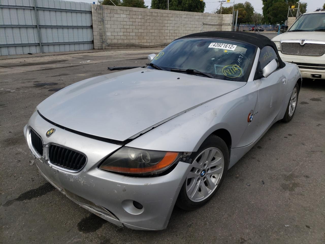 Photo 2 from auction – 2004 BMW Z4 2.5 with VIN 4USBT33534LS53207