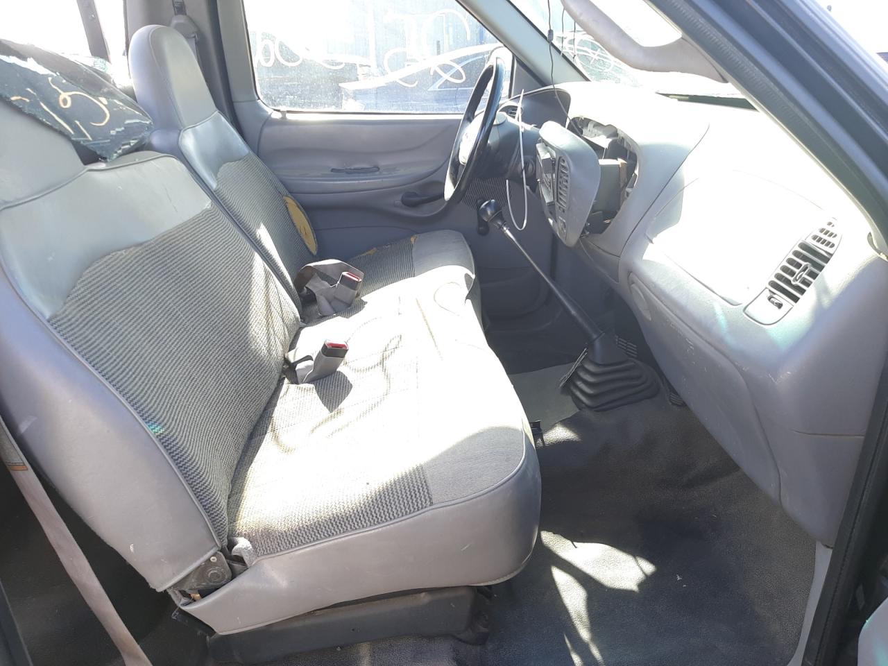 Photo 5 from auction – 1998 FORD F150 with VIN 1FTZF1723WKC11208