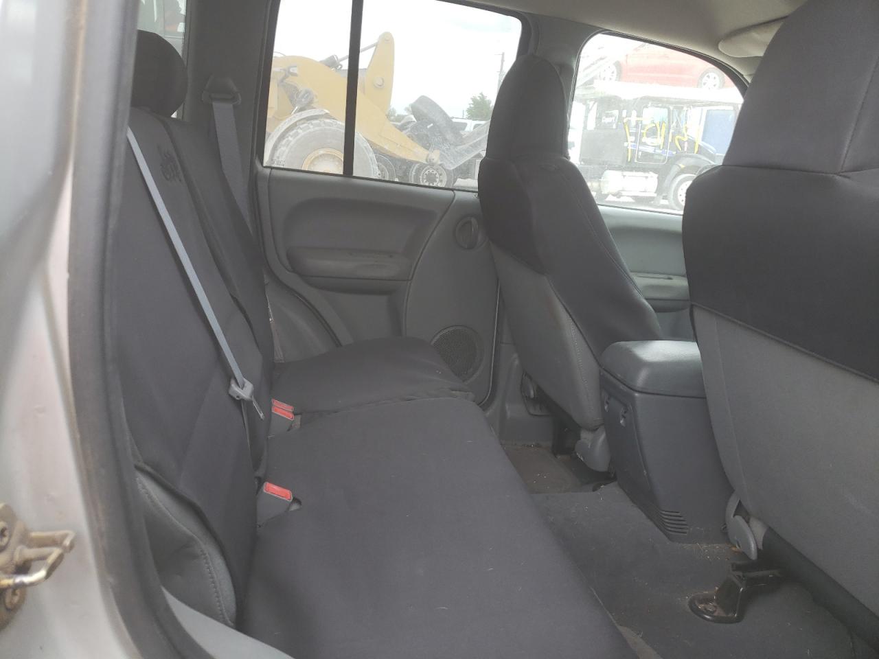 Photo 6 from auction – 2007 JEEP LIBERTY SP with VIN 1J4GK48K37W599774