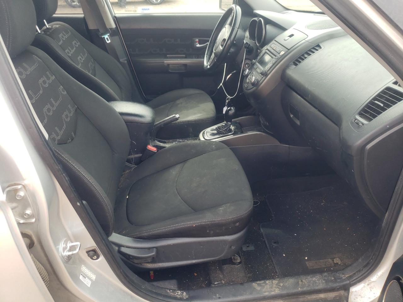 Снимка 5 от търг – 2013 KIA SOUL + с VIN KNDJT2A67D7527802