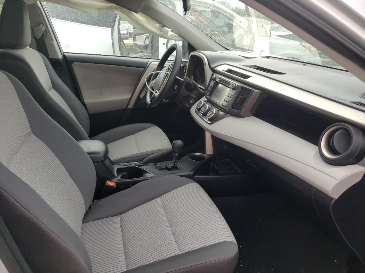 Photo 19 from auction – 2014 TOYOTA RAV4 LE with VIN 2T3BFREV2EW226155