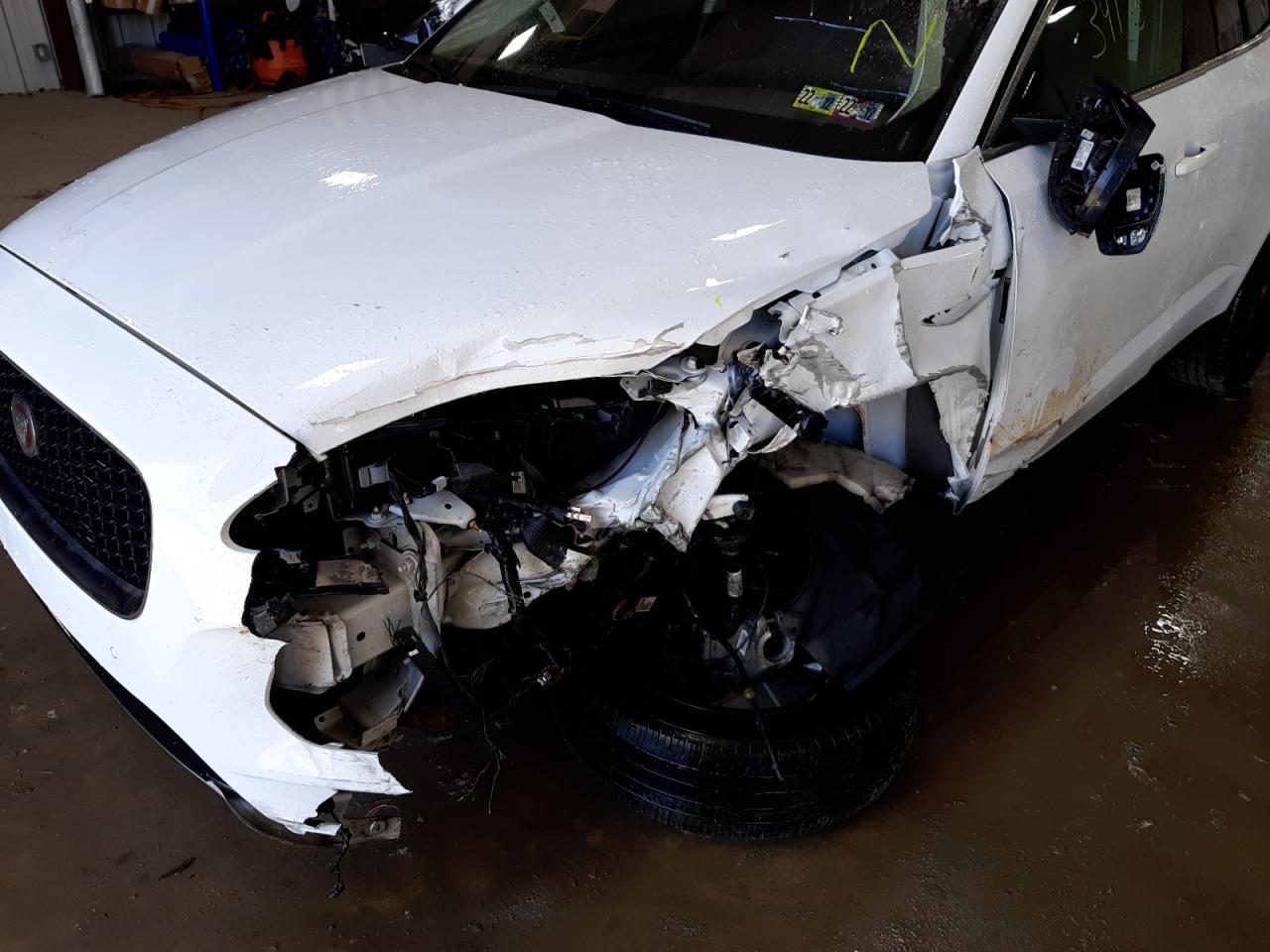 Photo 9 from auction – 2018 JAGUAR E-PACE SE with VIN SADFP2FX0J1Z12231