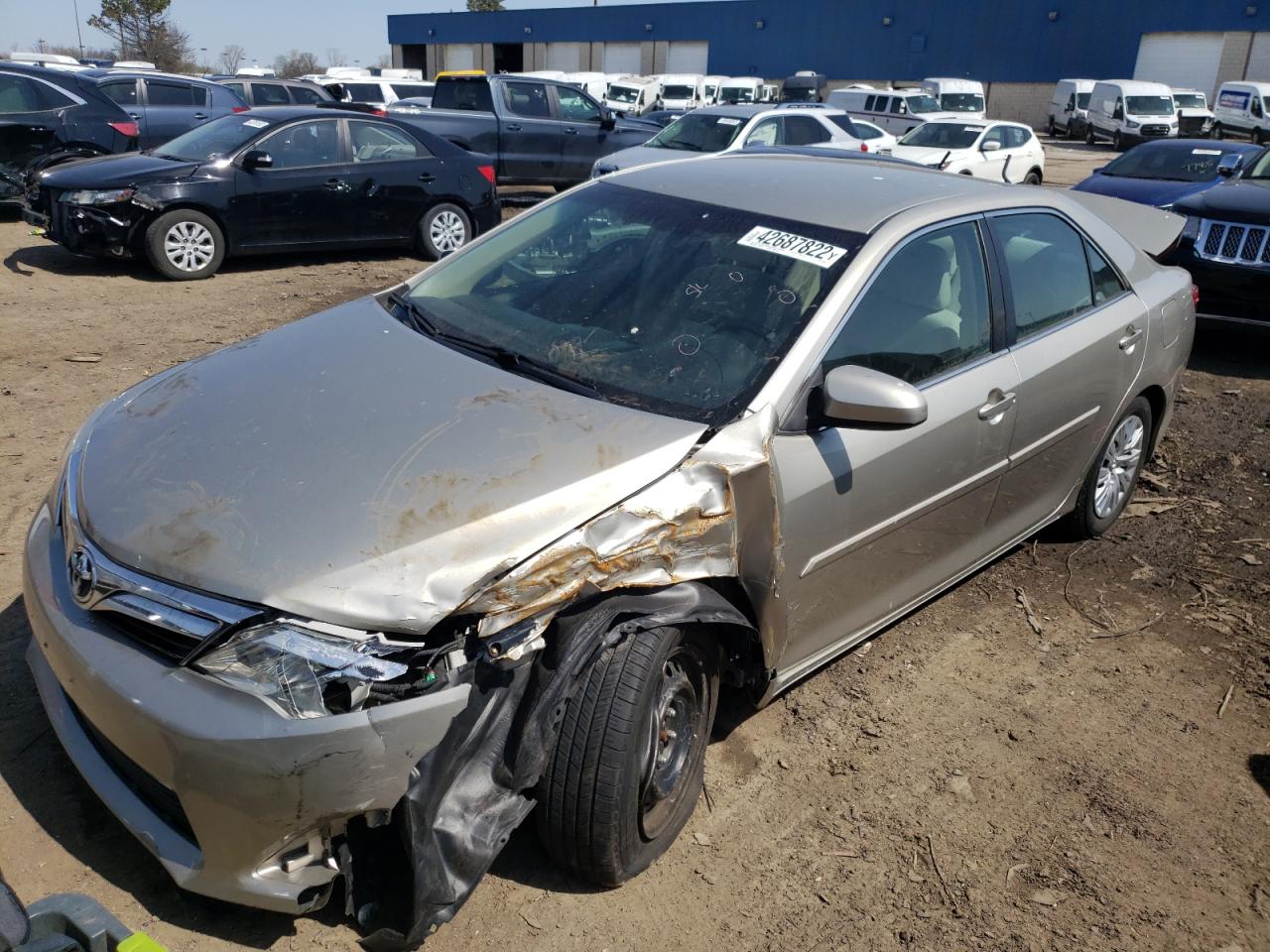 Photo 2 from auction – 2014 TOYOTA CAMRY L with VIN 4T4BF1FK6ER443356