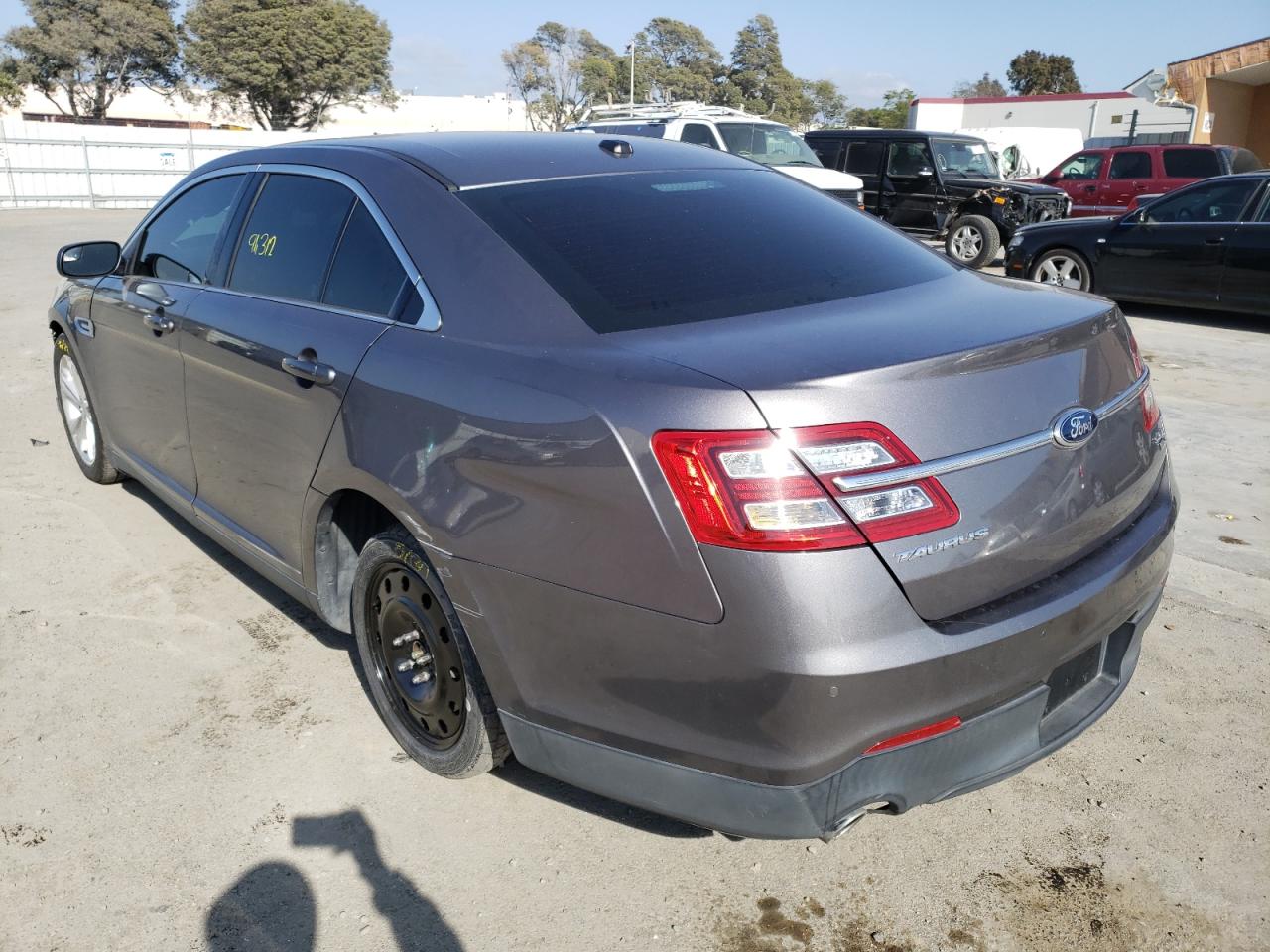 Photo 3 from auction – 2013 FORD TAURUS SEL with VIN 1FAHP2H88DG231042