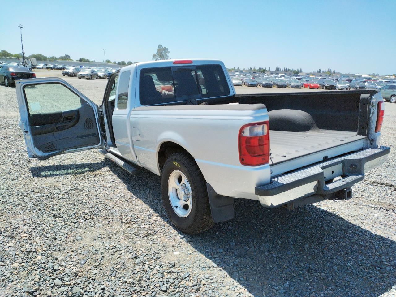 Photo 3 from auction – 2004 FORD RANGER SUP with VIN 1FTZR45E14PA26533