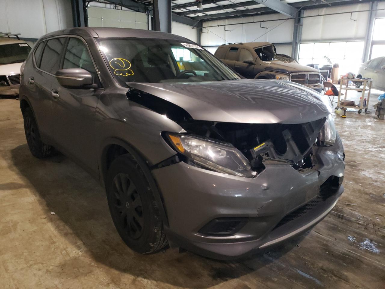 NISSAN ROGUE S 2015 with VIN 5N1AT2MK7FC864100 - Photo from auction