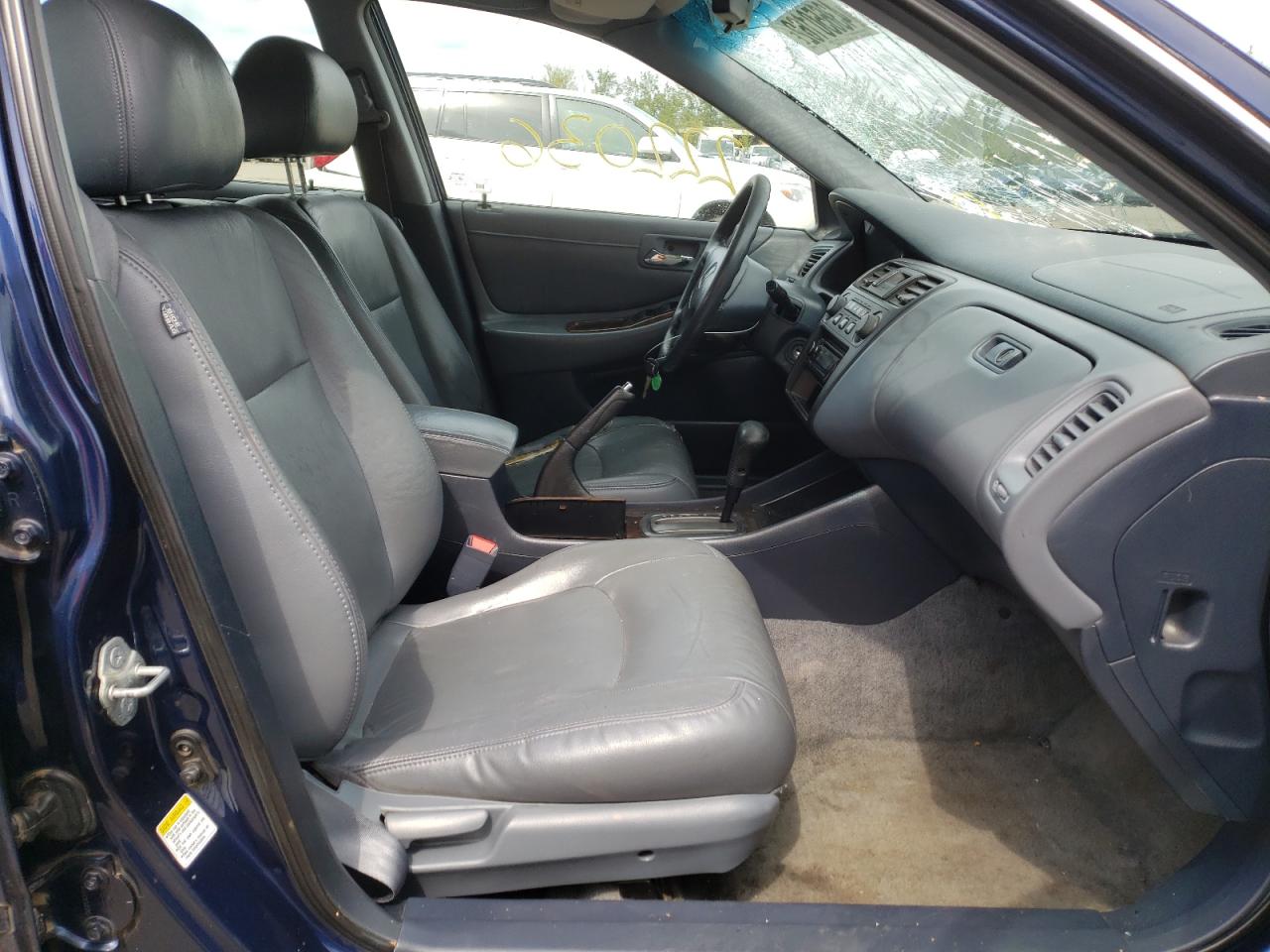 Photo 15 from auction – 2001 HONDA ACCORD EX with VIN 1HGCG66801A069325