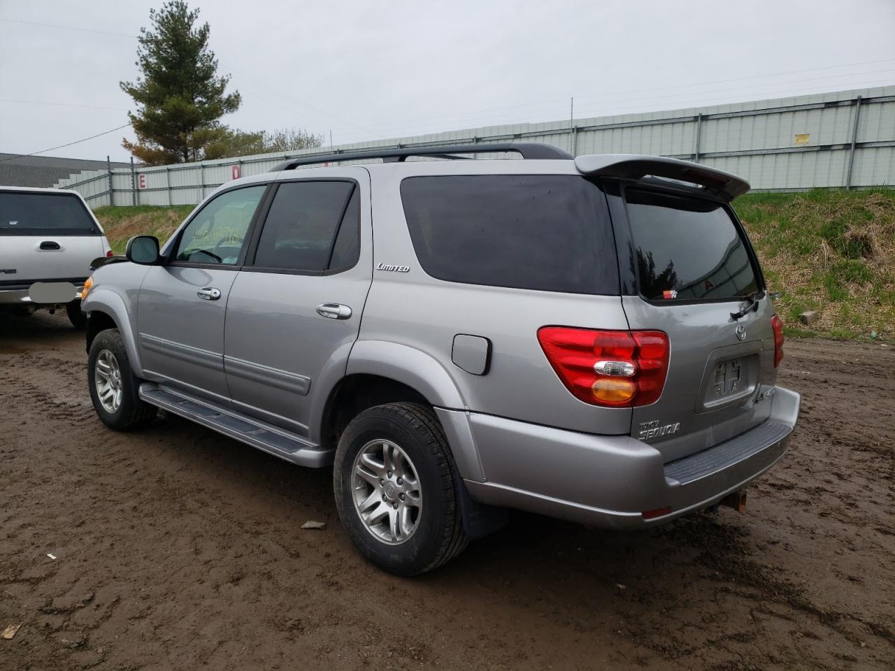 Photo 3 from auction – 2003 TOYOTA SEQUOIA LI with VIN 5TDBT48A13S173290