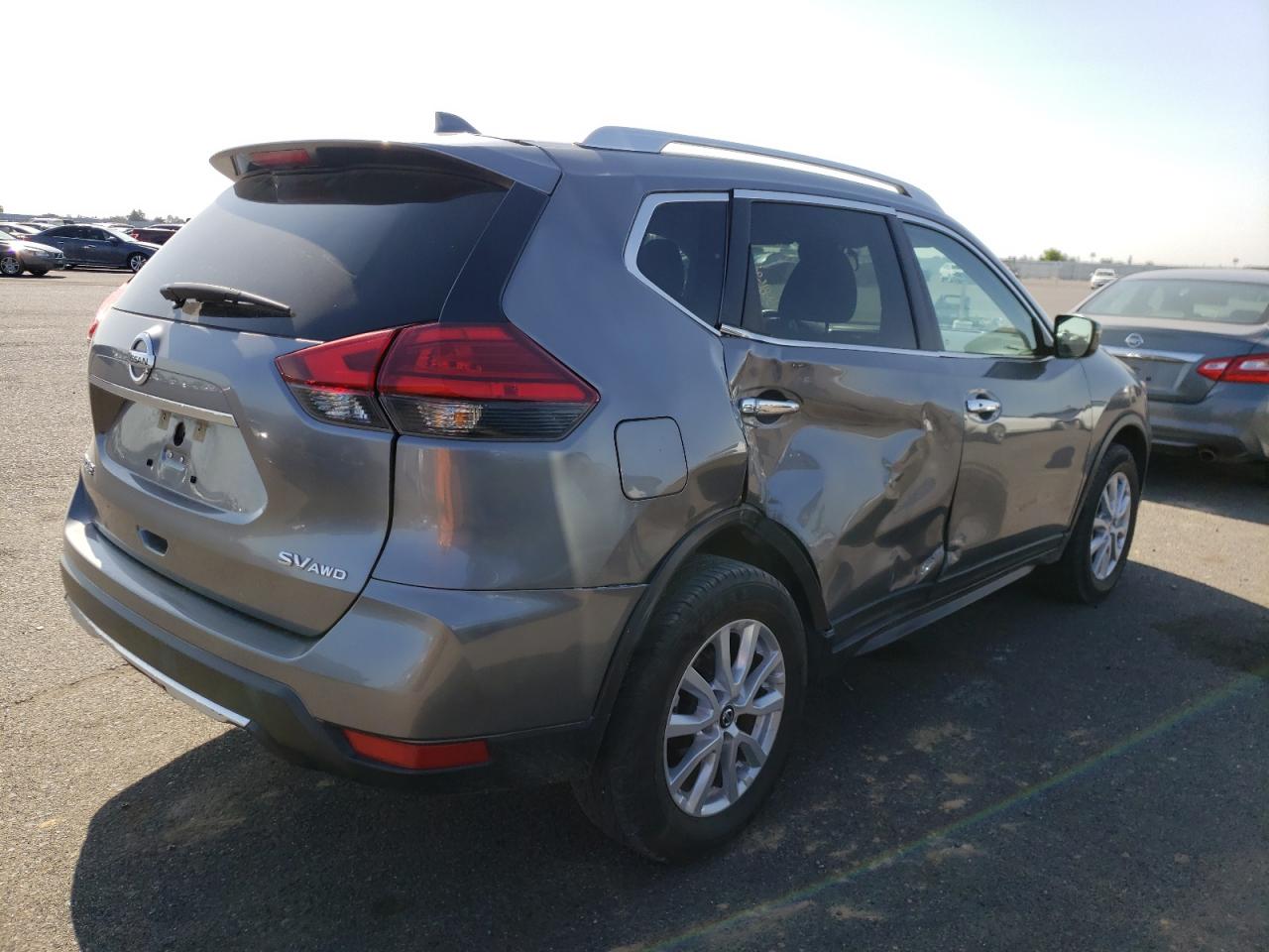 Photo 4 from auction – 2017 NISSAN ROGUE S with VIN KNMAT2MV3HP509841