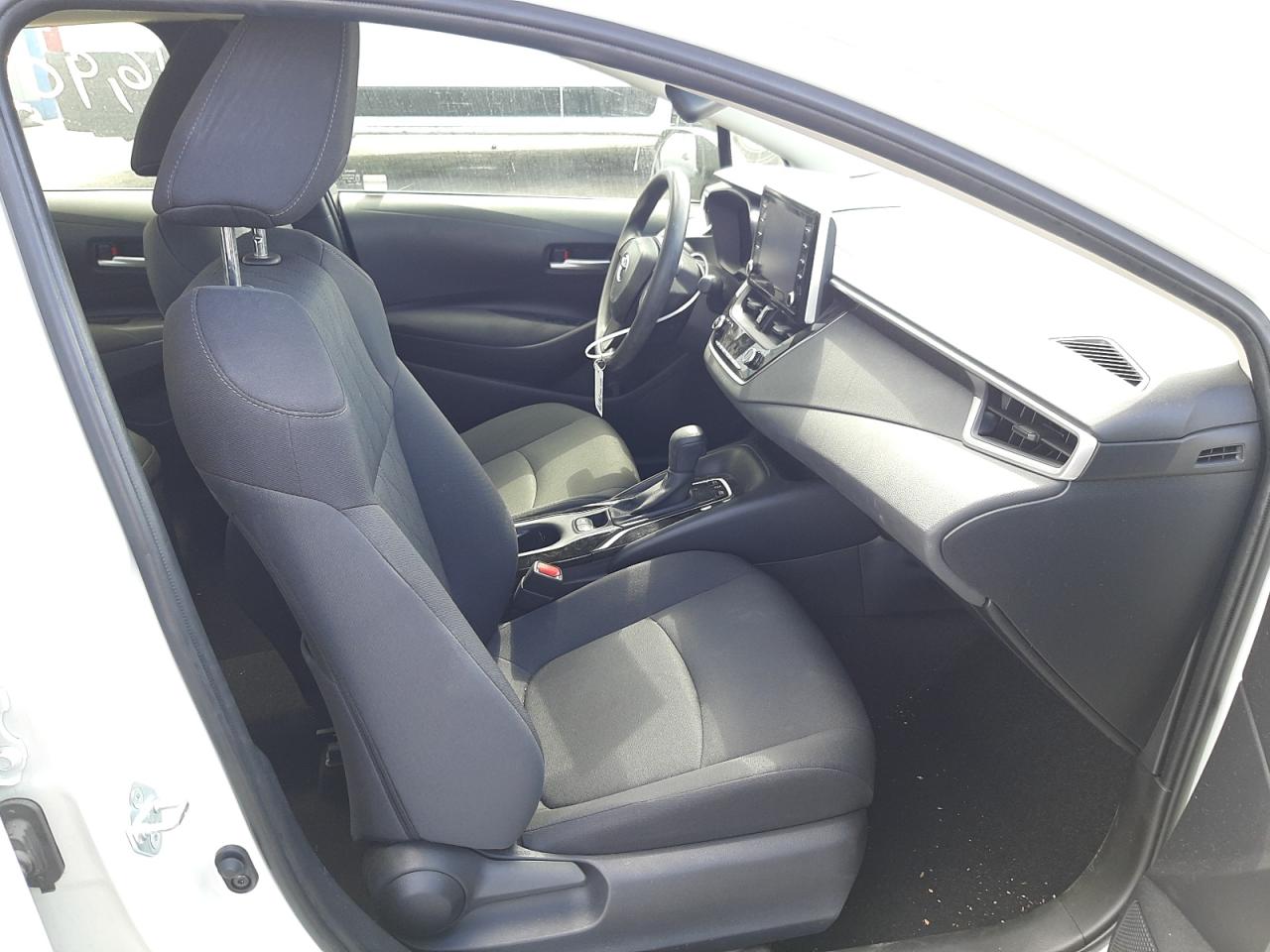 Photo 5 from auction – 2021 TOYOTA COROLLA LE with VIN JTDEAMDE8MJ015992