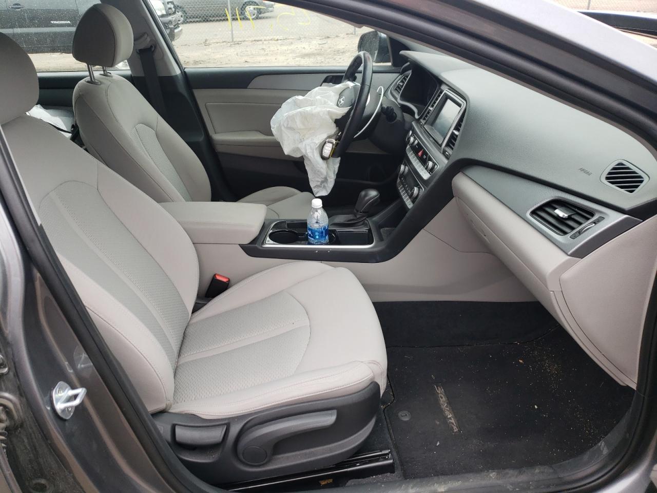 Photo 5 from auction – 2019 HYUNDAI SONATA LIM with VIN 5NPE34AF9KH780206