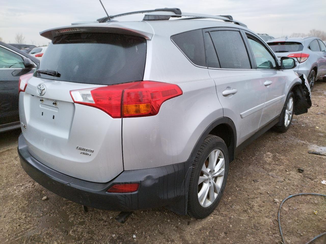 Photo 4 from auction – 2014 TOYOTA RAV4 LIMIT with VIN 2T3DFREV6EW153400
