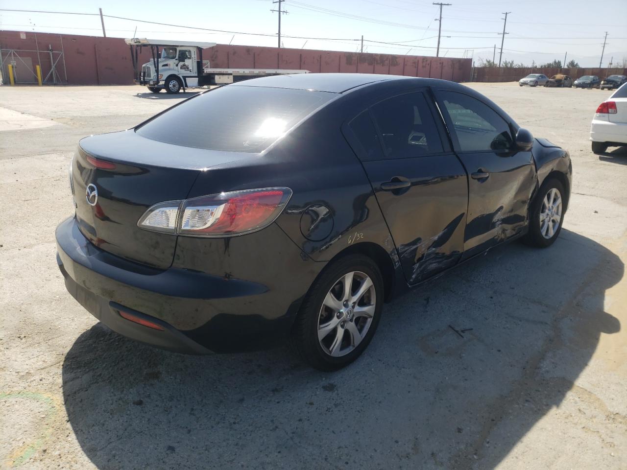 Photo 4 from auction – 2010 MAZDA 3 I with VIN JM1BL1SG8A1258097