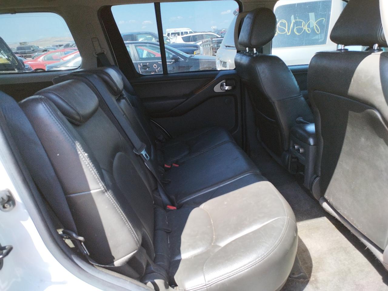 Photo 6 from auction – 2005 NISSAN PATHFINDER with VIN 5N1AR18U35C741901