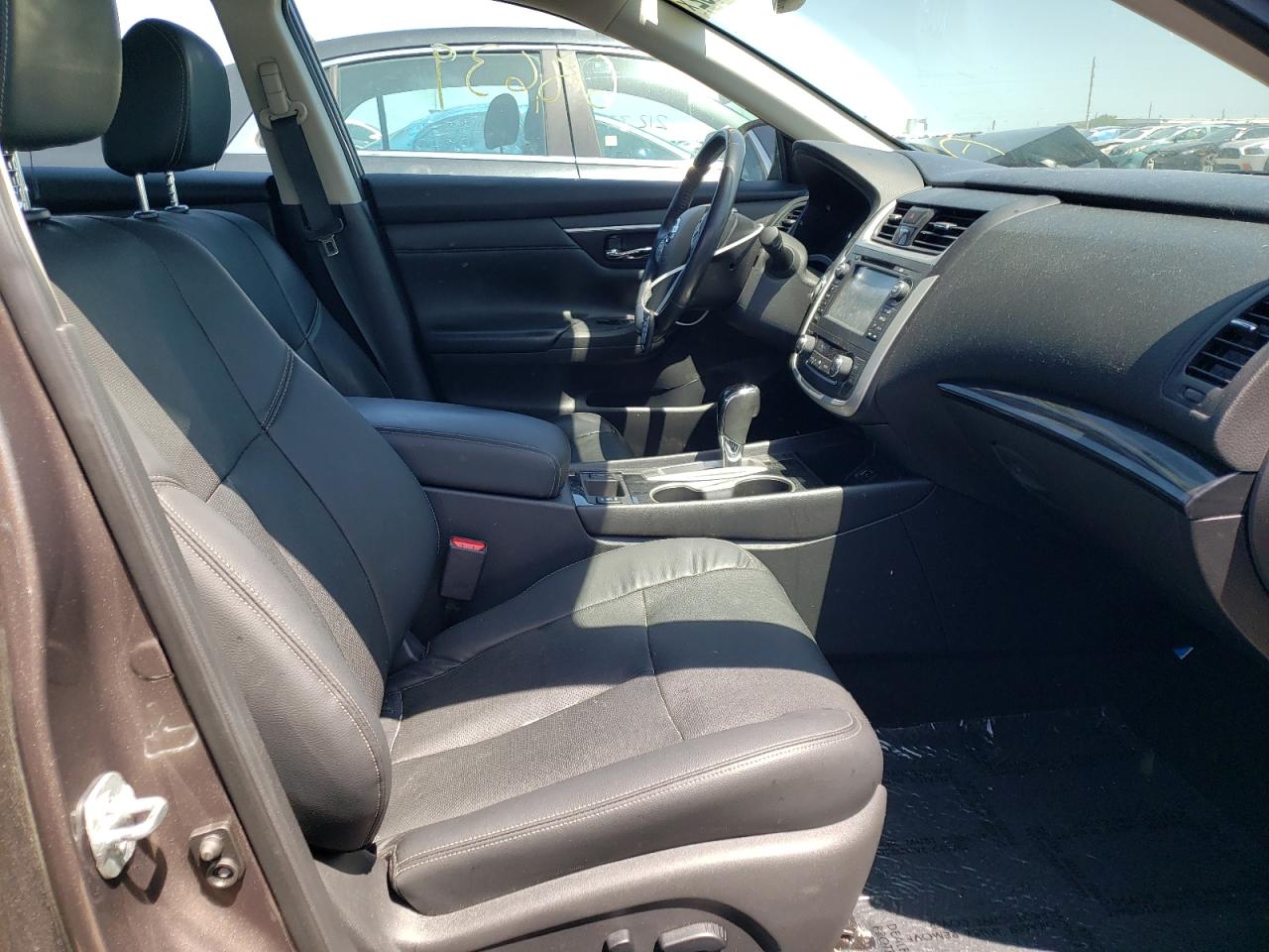 Photo 5 from auction – 2016 NISSAN ALTIMA 2.5 with VIN 1N4AL3AP1GC179057