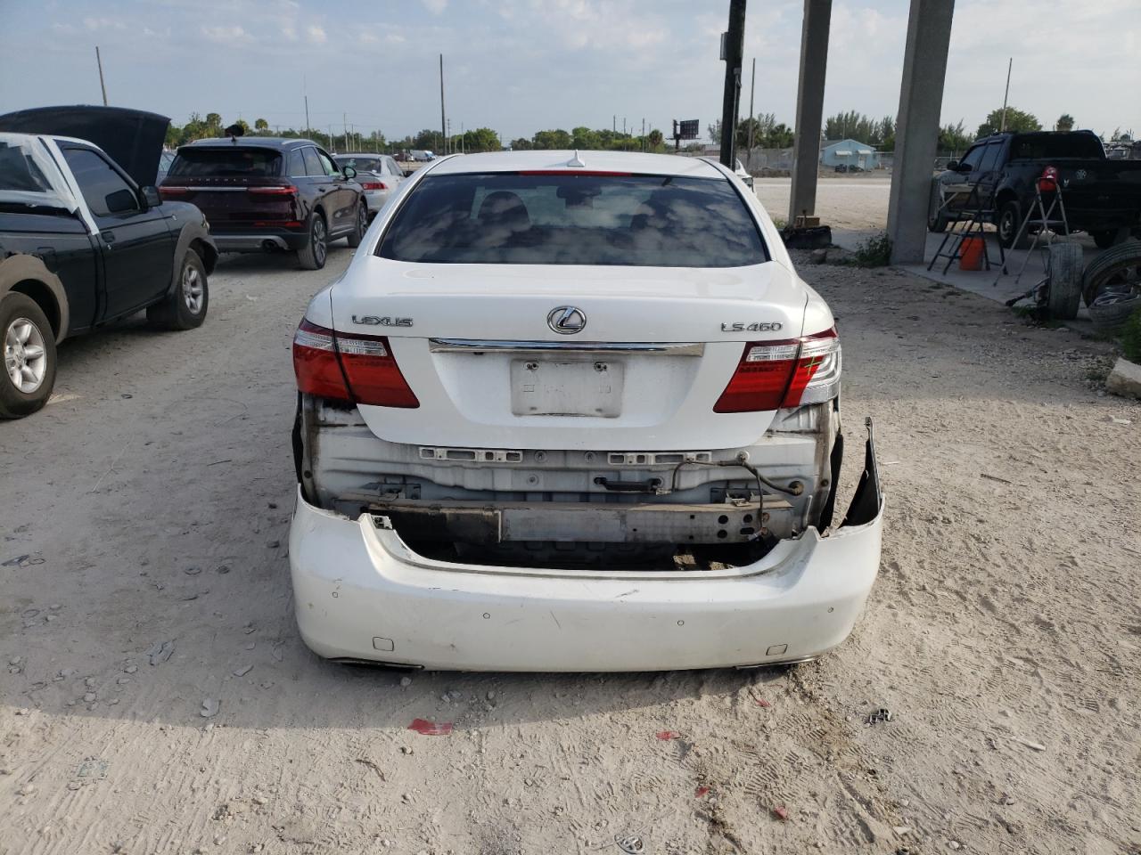 Photo 9 from auction – 2008 LEXUS LS 460 with VIN JTHBL46FX85056706