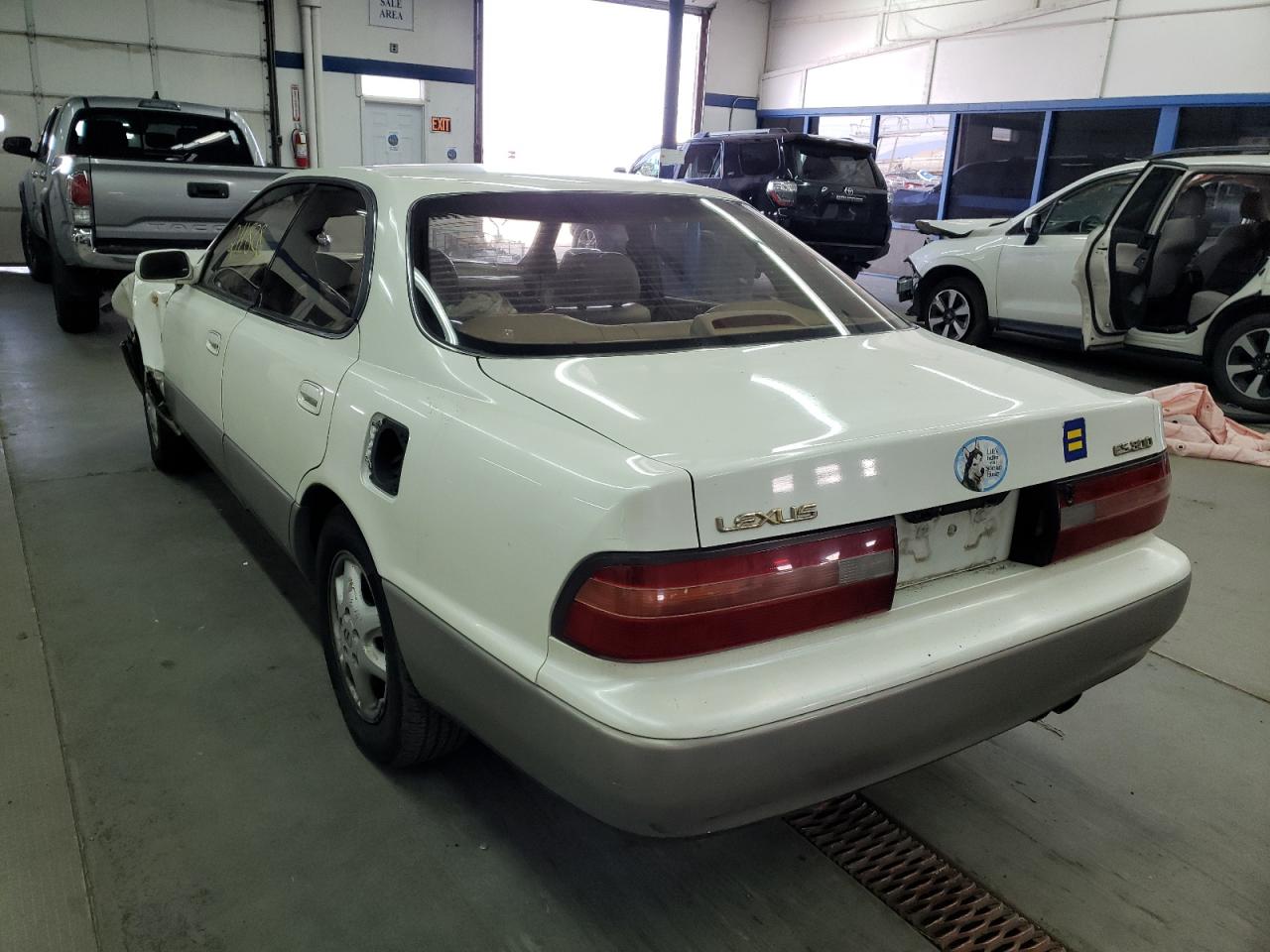 Photo 3 from auction – 1995 LEXUS ES 300 with VIN JT8GK13T0S0100606