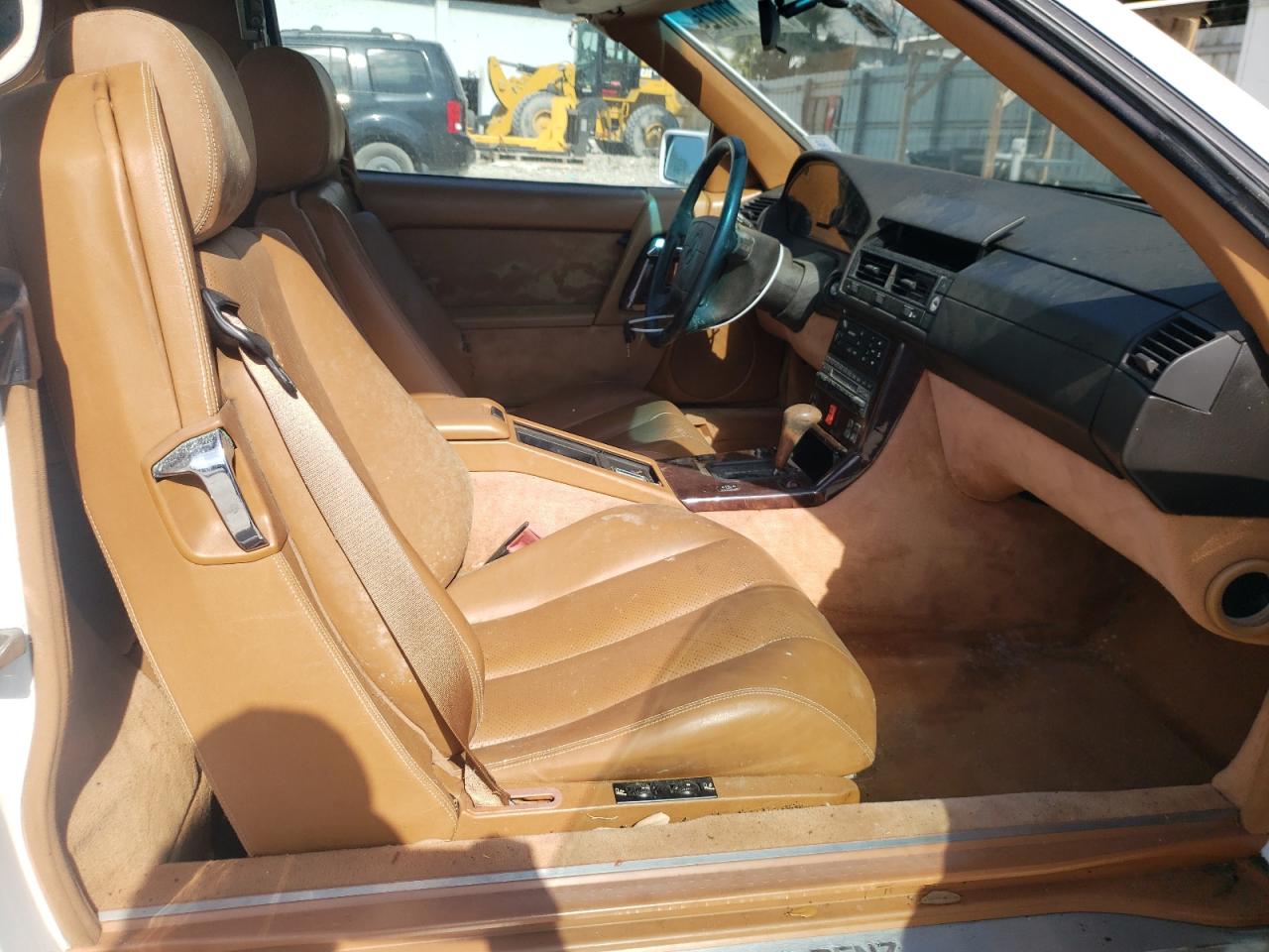 Photo 5 from auction – 1992 MERCEDES-BENZ SL-CLASS with VIN WDBFA66E2NF056988