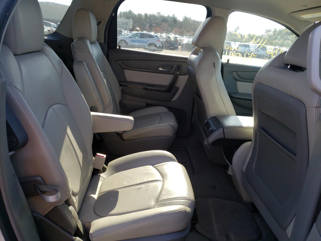 Photo 6 from auction – 2016 GMC ACADIA SLT with VIN 1GKKVRKD8GJ139350