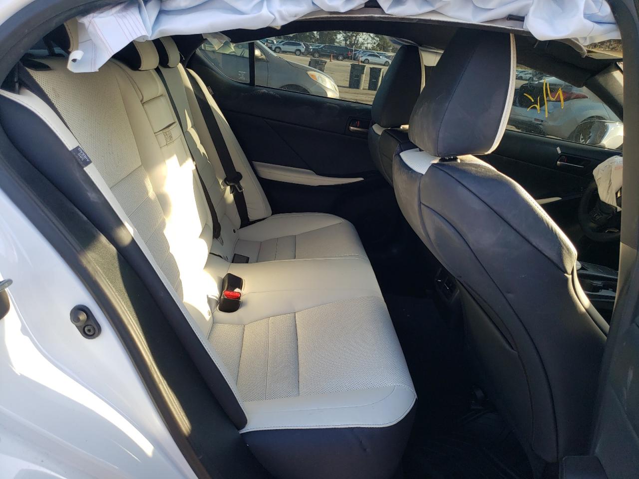 Photo 6 from auction – 2022 LEXUS IS with VIN JTHGZ1B22N5049668