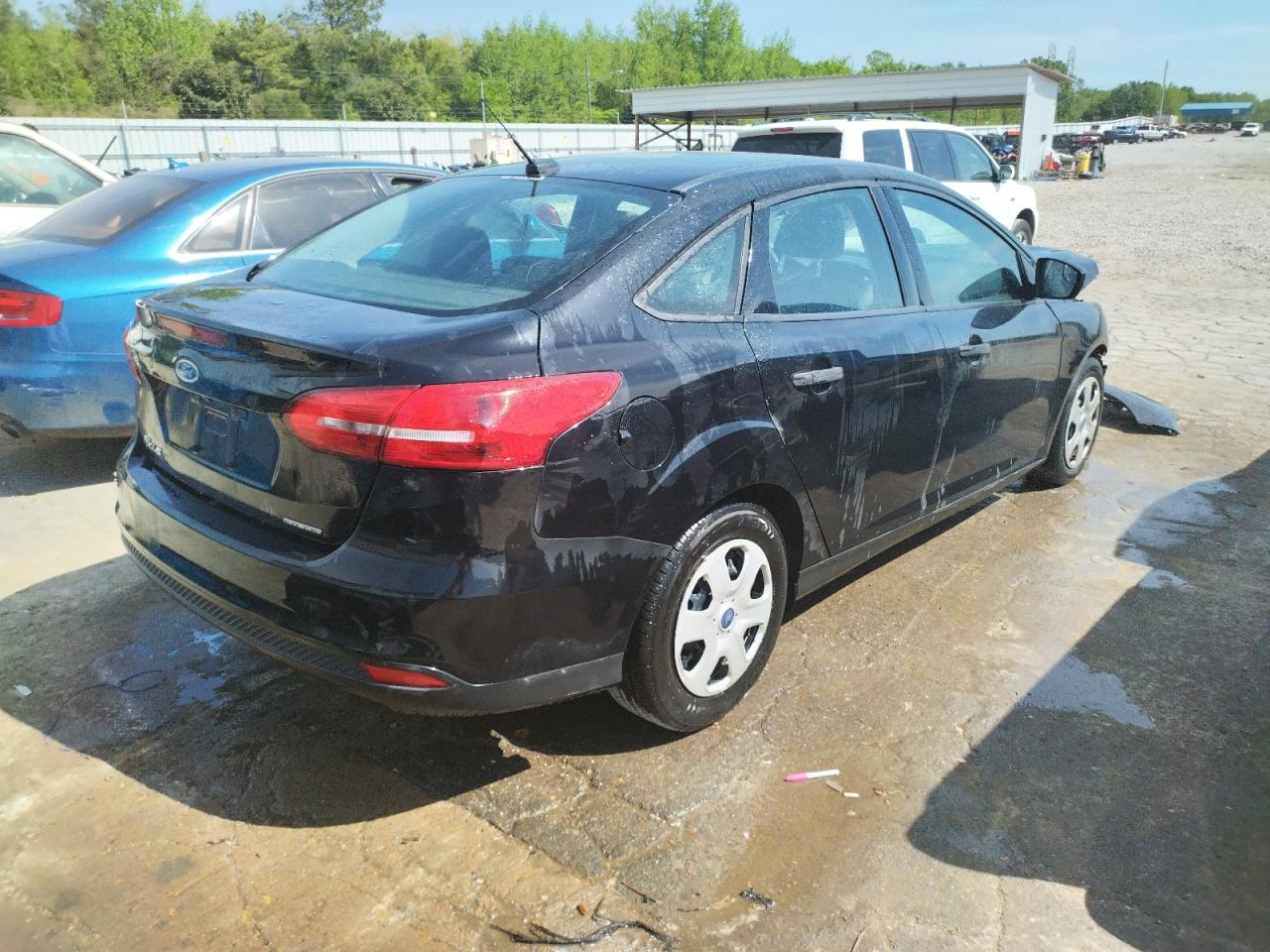 Photo 4 from auction – 2016 FORD FOCUS S with VIN 1FADP3E22GL342959