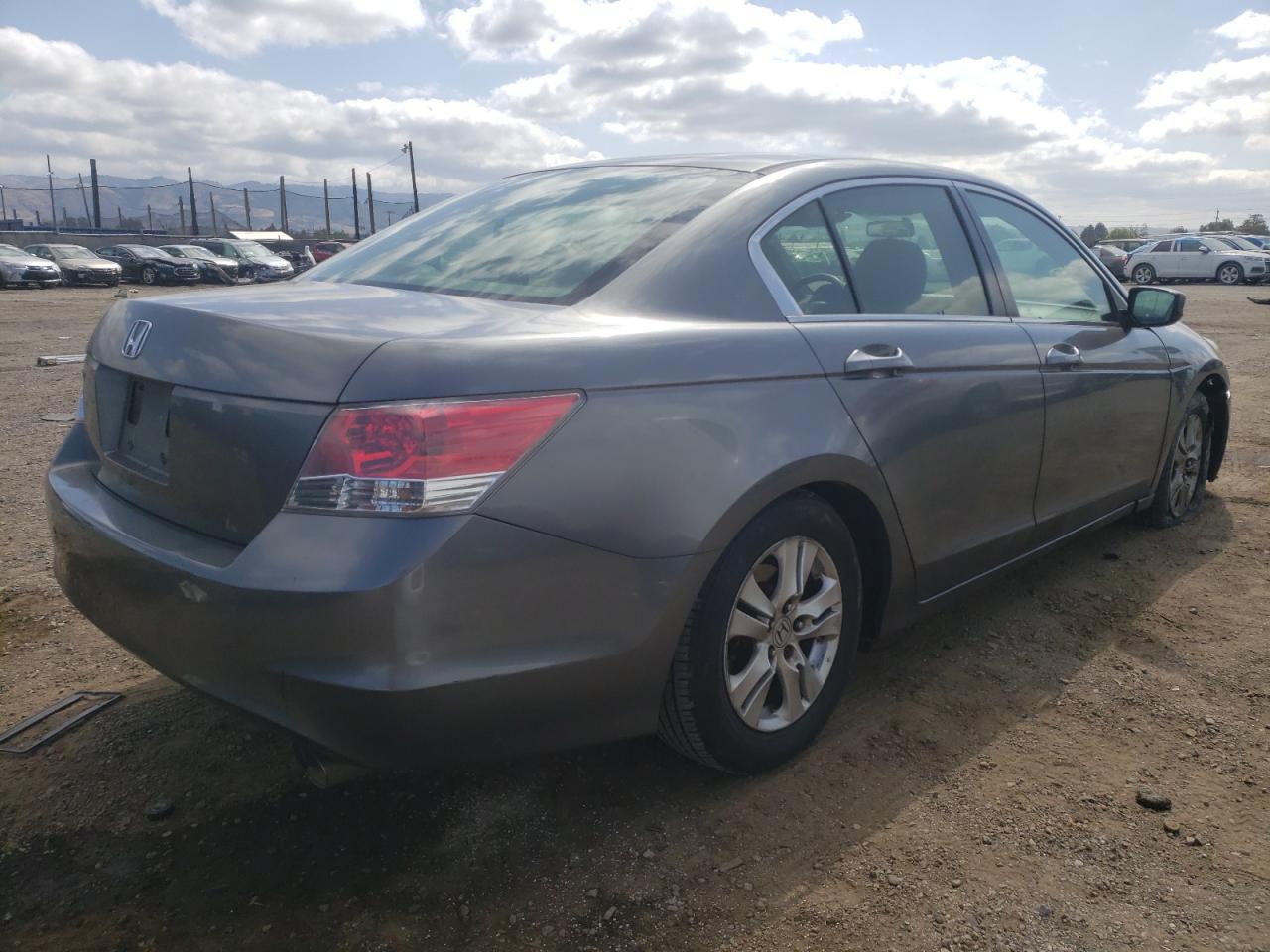 Photo 4 from auction – 2009 HONDA ACCORD LXP with VIN JHMCP26489C007402