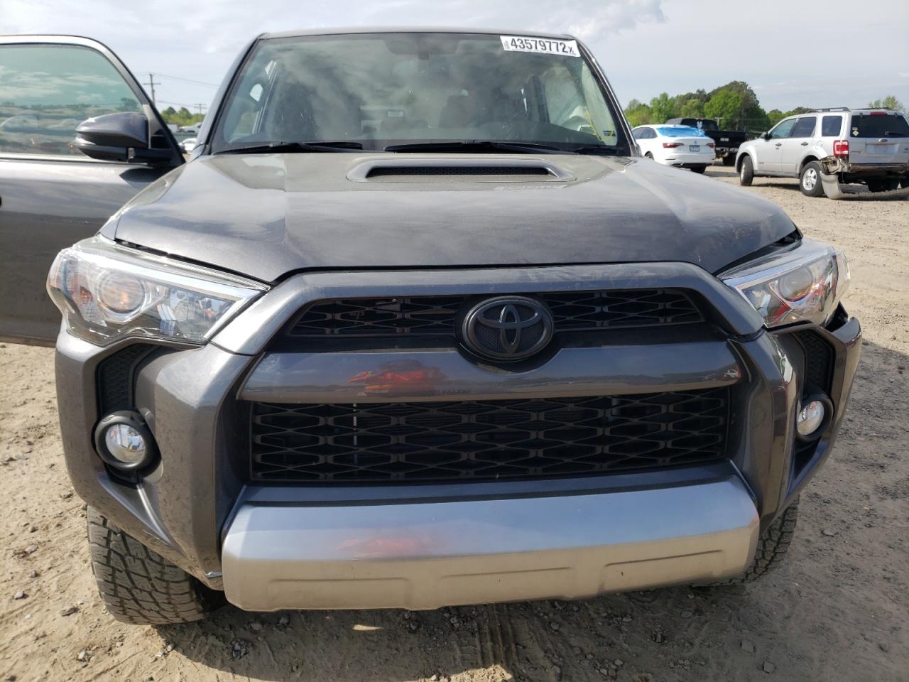 Photo 7 from auction – 2019 TOYOTA 4RUNNER SR with VIN JTEBU5JR8K5722776
