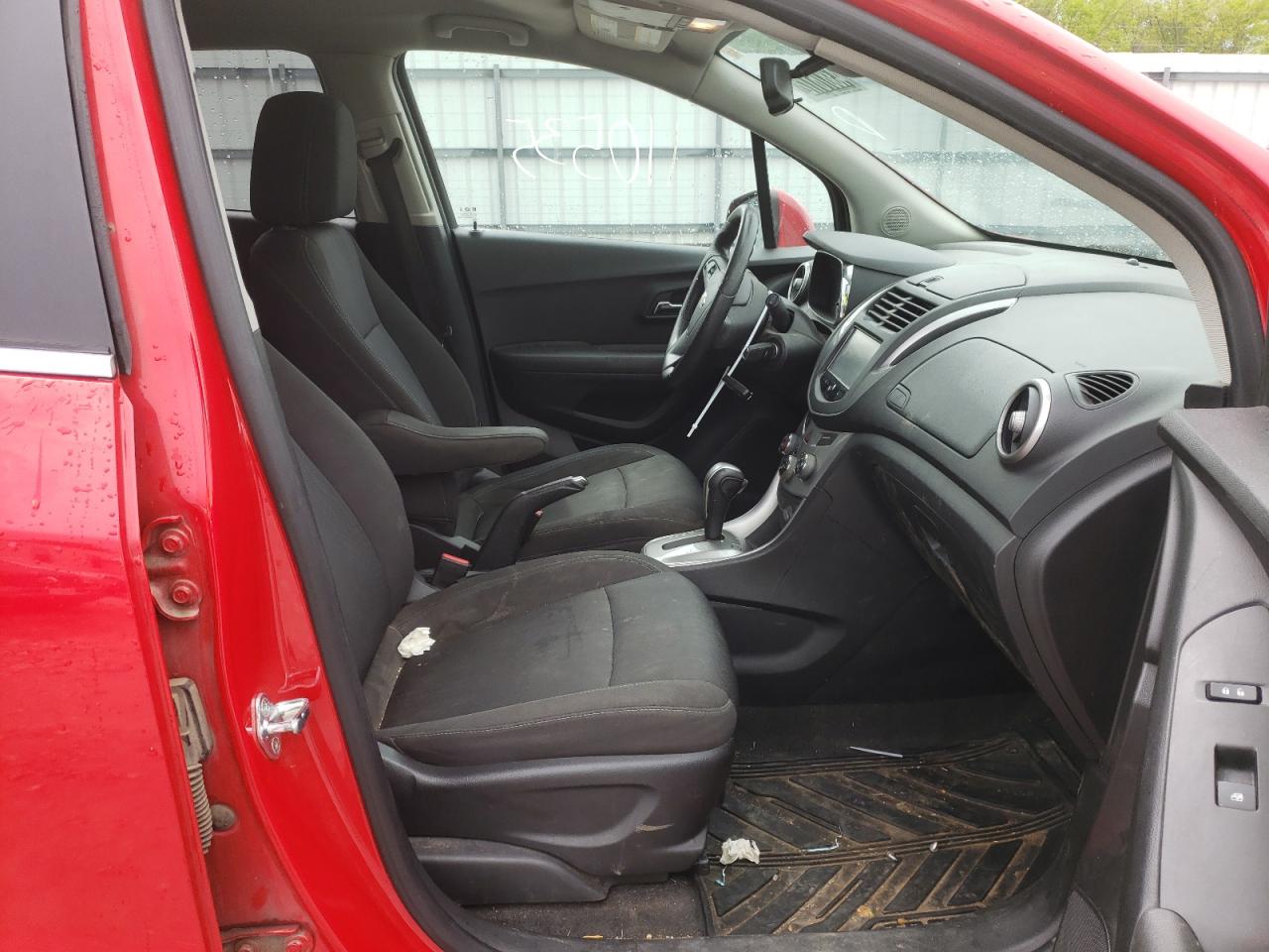 Photo 5 from auction – 2015 CHEVROLET TRAX 1LT with VIN KL7CJLSB1FB065217