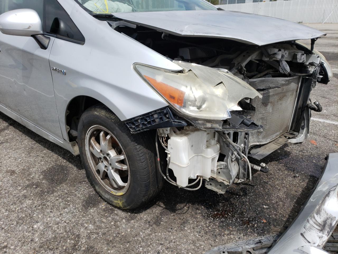 Photo 9 from auction – 2010 TOYOTA PRIUS with VIN JTDKN3DUXA0111973