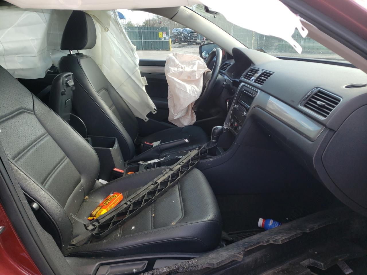 Photo 5 from auction – 2015 VOLKSWAGEN PASSAT S with VIN 1VWAT7A30FC075038