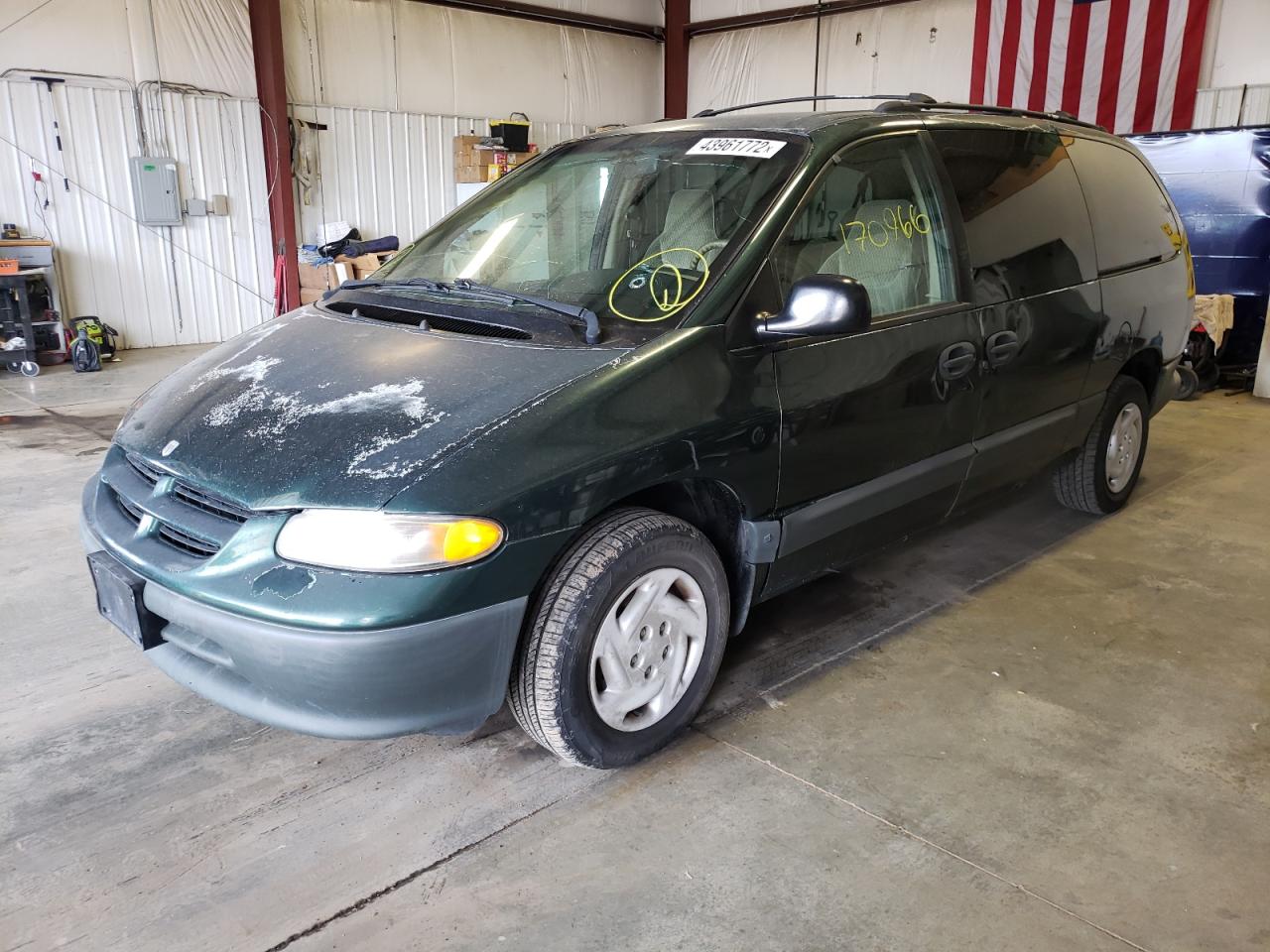Photo 2 from auction – 1998 DODGE GRAND CARA with VIN 1B4GP44G4WB615136
