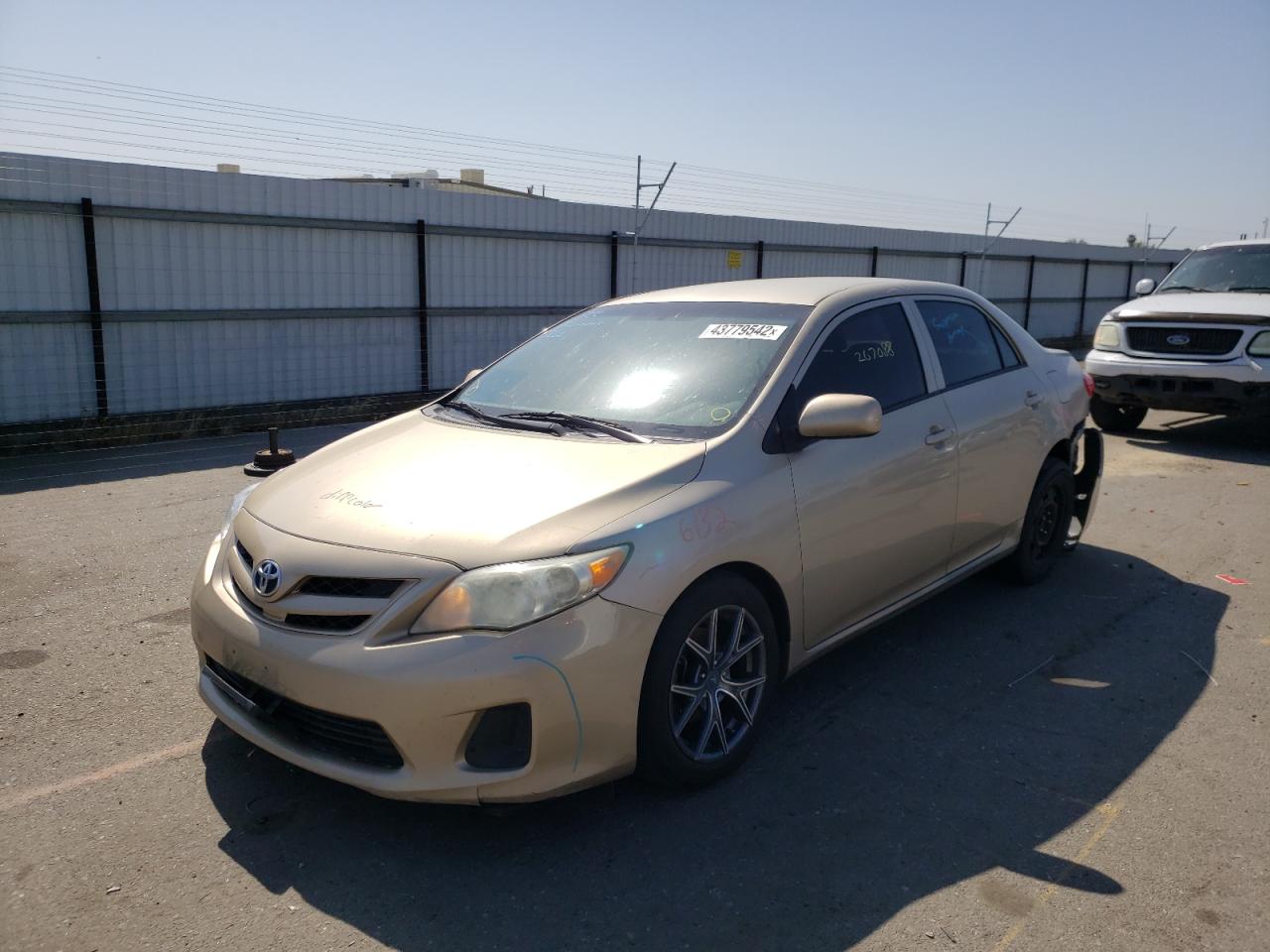 Photo 2 from auction – 2013 TOYOTA COROLLA BA with VIN 5YFBU4EE4DP125684
