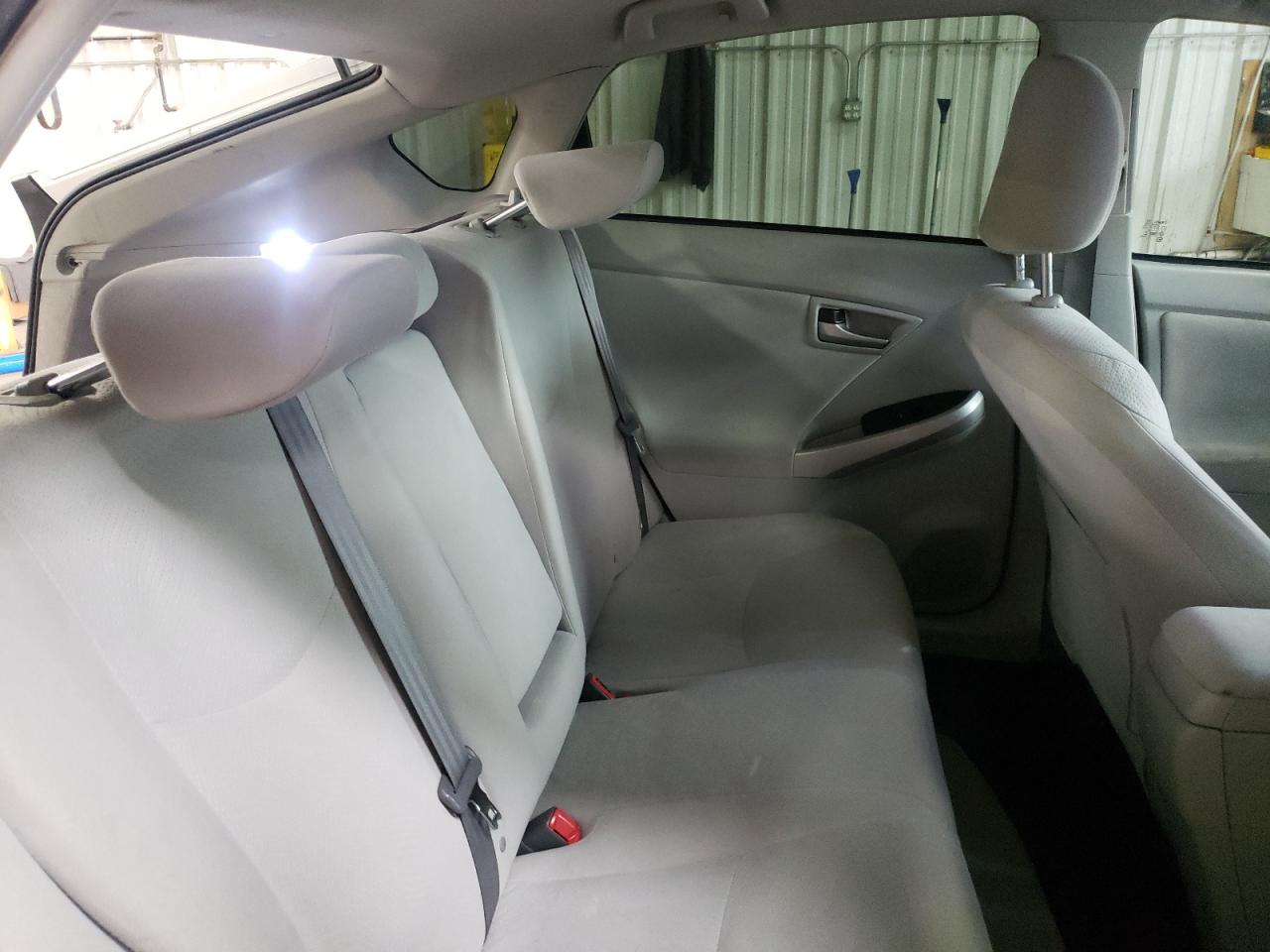 Photo 6 from auction – 2012 TOYOTA PRIUS with VIN JTDKN3DUXC5481097