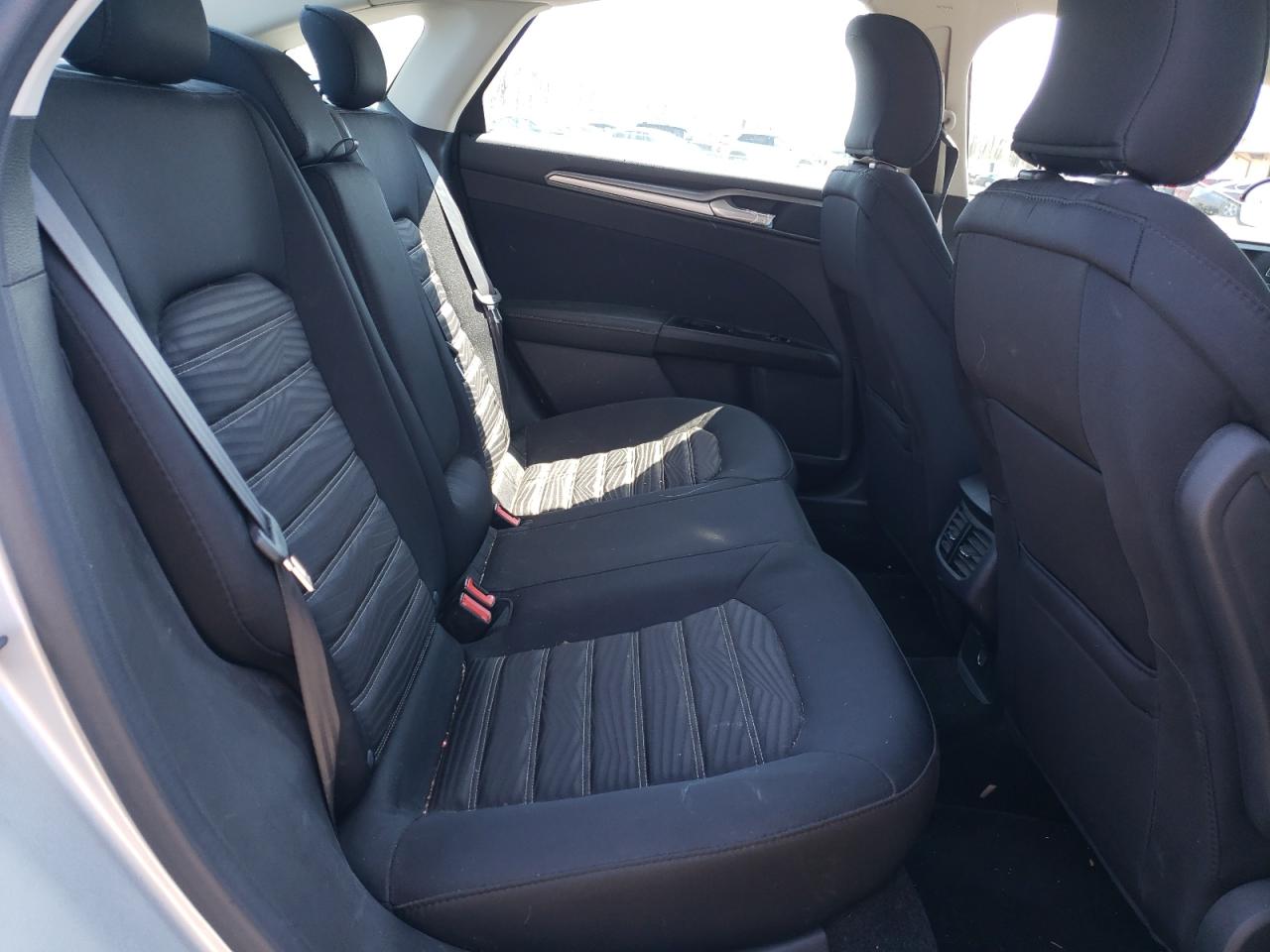 Photo 6 from auction – 2016 FORD FUSION SE with VIN 1FA6P0HD3G5126725