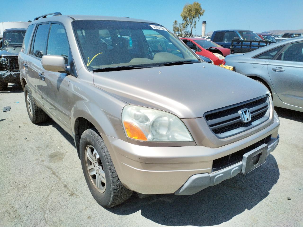HONDA PILOT 2004 с VIN 2HKYF18594H554072 - Фото с аукциона