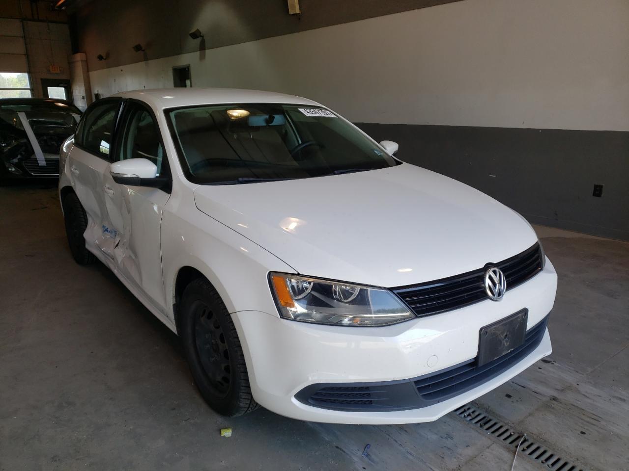 VOLKSWAGEN JETTA SE 2011 with VIN 3VWDX7AJ7BM398317 - Photo from auction