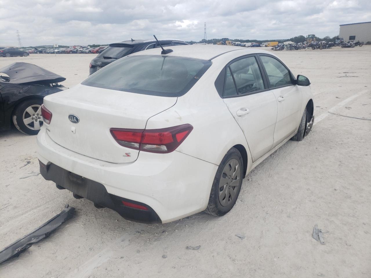 Photo 4 from auction – 2019 KIA RIO S with VIN 3KPA24AB5KE197201