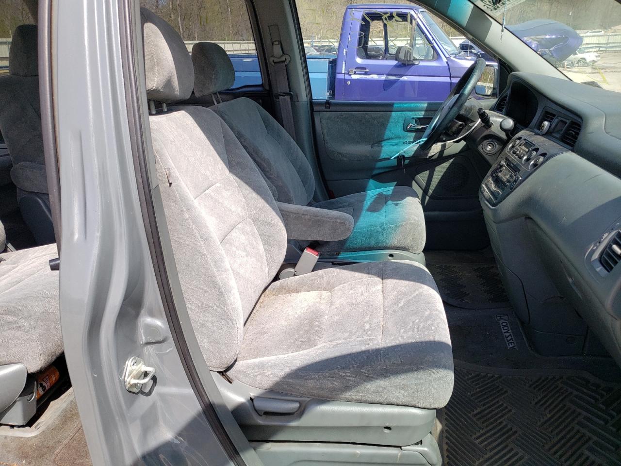 Photo 5 from auction – 2002 HONDA ODYSSEY EX with VIN 2HKRL18642H537733