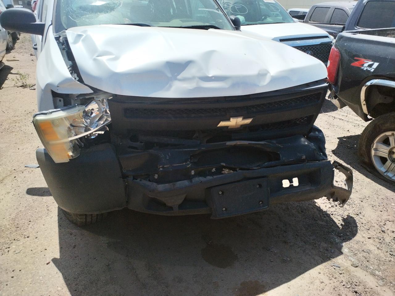 Photo 9 from auction – 2011 CHEVROLET SILVERADO with VIN 1GCRCPEA0BZ306316