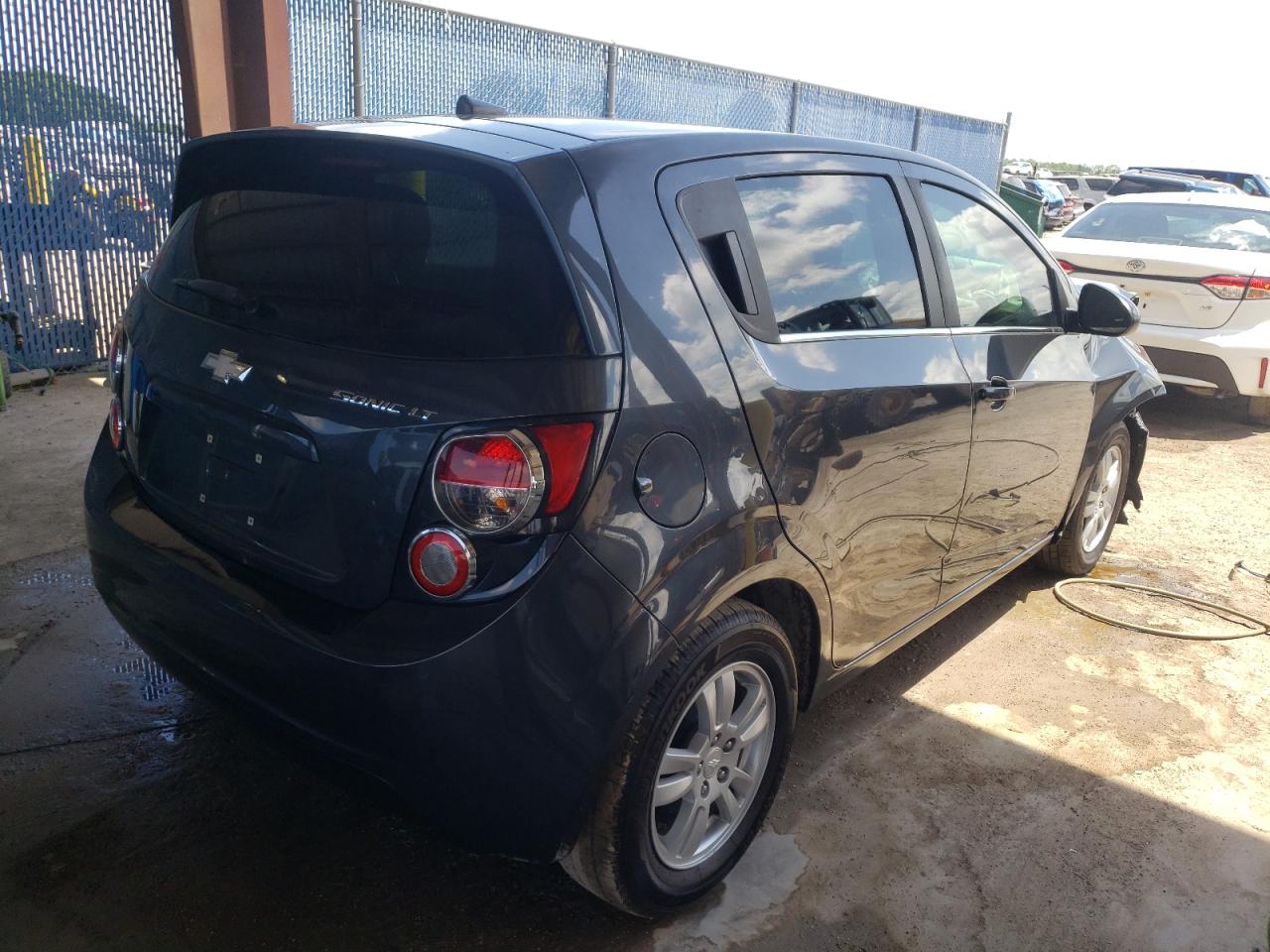 Photo 4 from auction – 2014 CHEVROLET SONIC LT with VIN 1G1JC6SH8E4157611