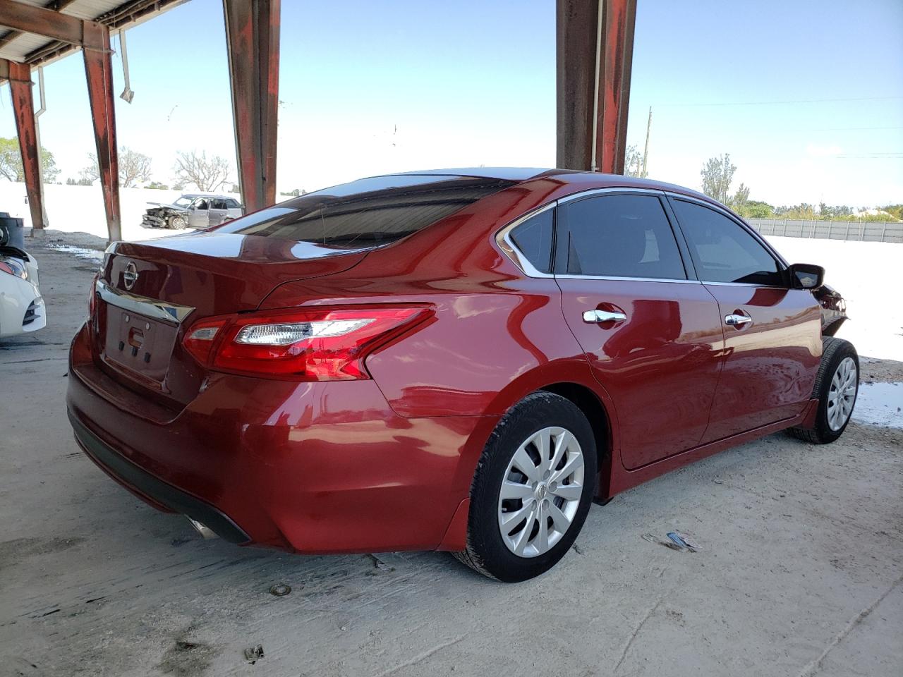 Photo 4 from auction – 2017 NISSAN ALTIMA 2.5 with VIN 1N4AL3AP7HN330795