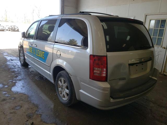 Photo 3 from auction – 2010 CHRYSLER TOWN & COU with VIN 2A4RR5D16AR170149