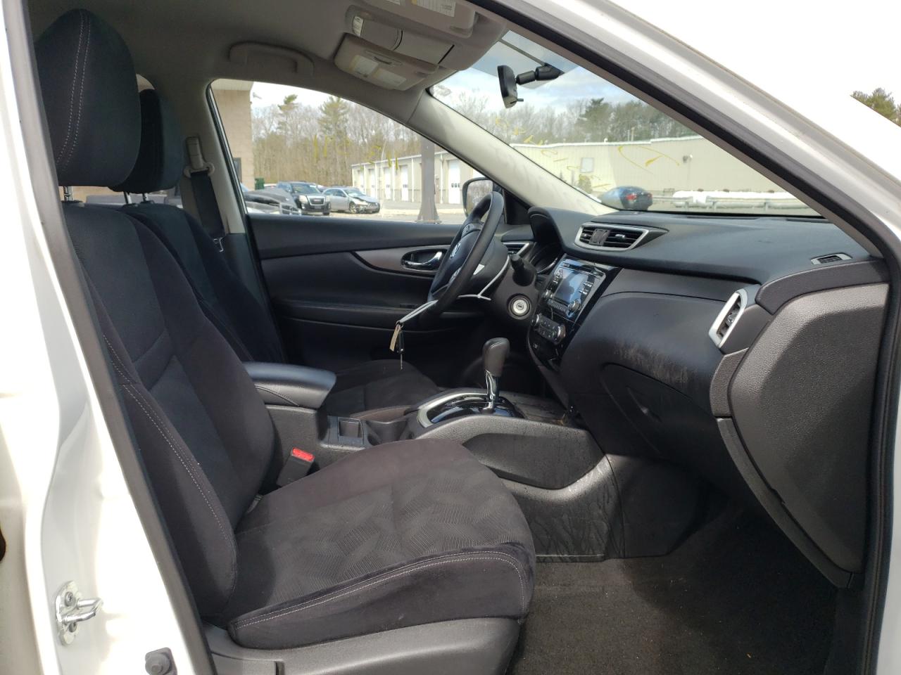 Photo 5 from auction – 2016 NISSAN ROGUE S with VIN JN8AT2MV1GW148649