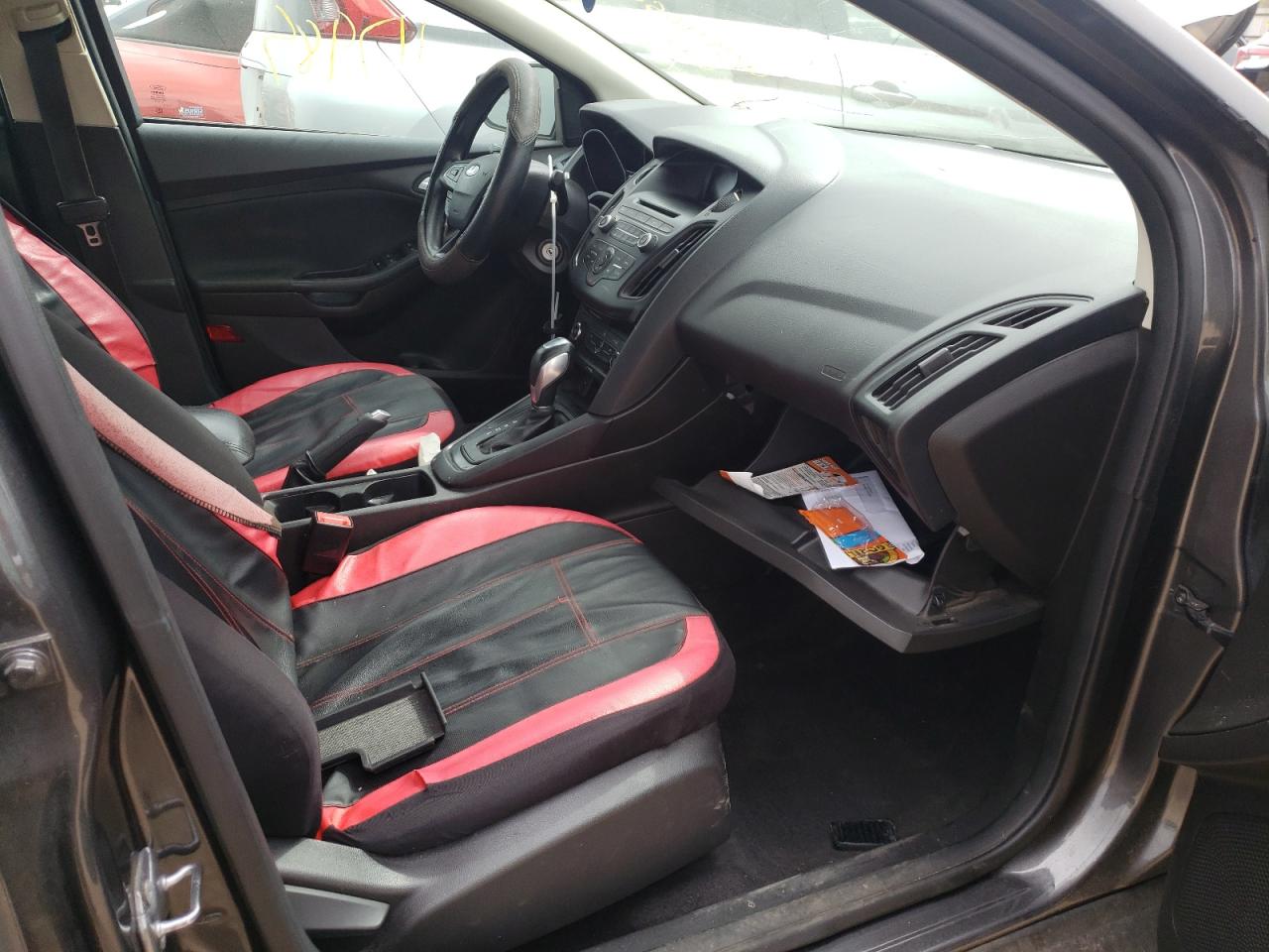 Photo 5 from auction – 2015 FORD FOCUS SE with VIN 1FADP3F2XFL385118