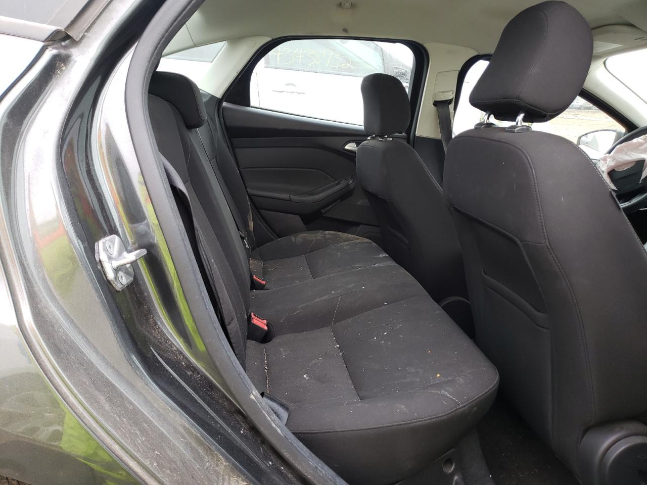 Photo 6 from auction – 2016 FORD FOCUS SE with VIN 1FADP3FE9GL397790