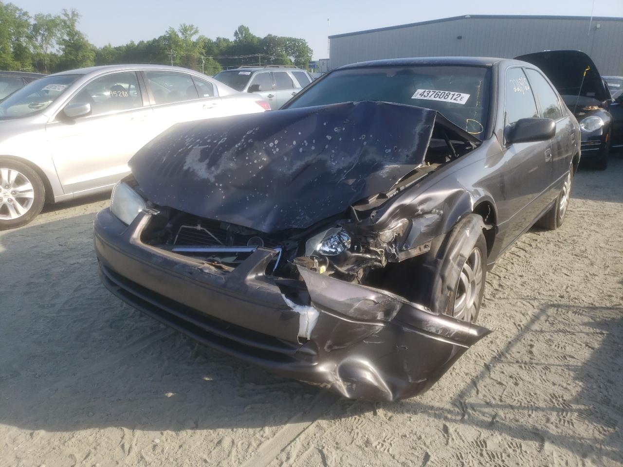 Photo 2 from auction – 2000 TOYOTA CAMRY CE with VIN 4T1BG22K2YU730197
