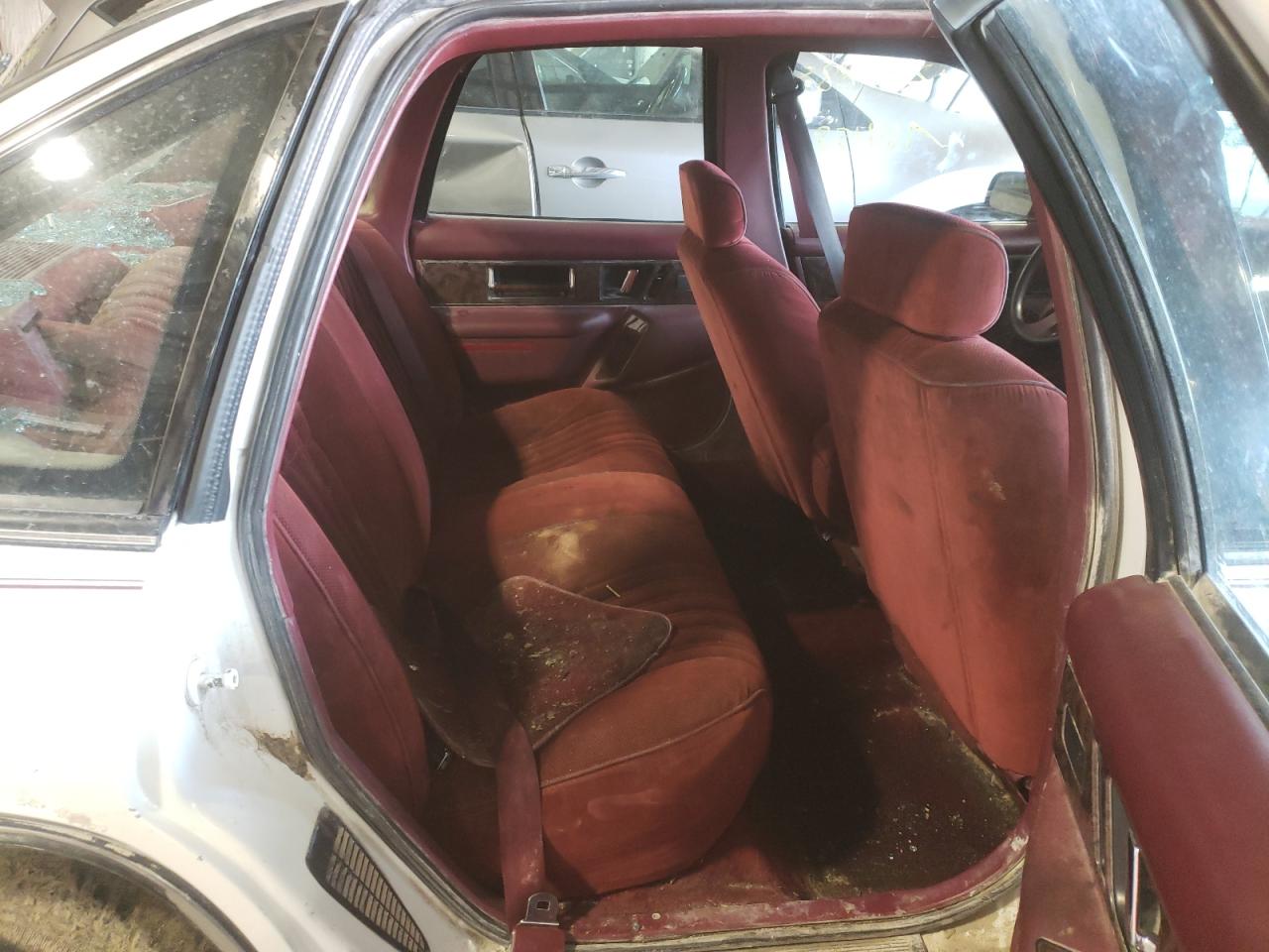 Photo 6 from auction – 1993 BUICK REGAL CUST with VIN 2G4WB54L2P1457490