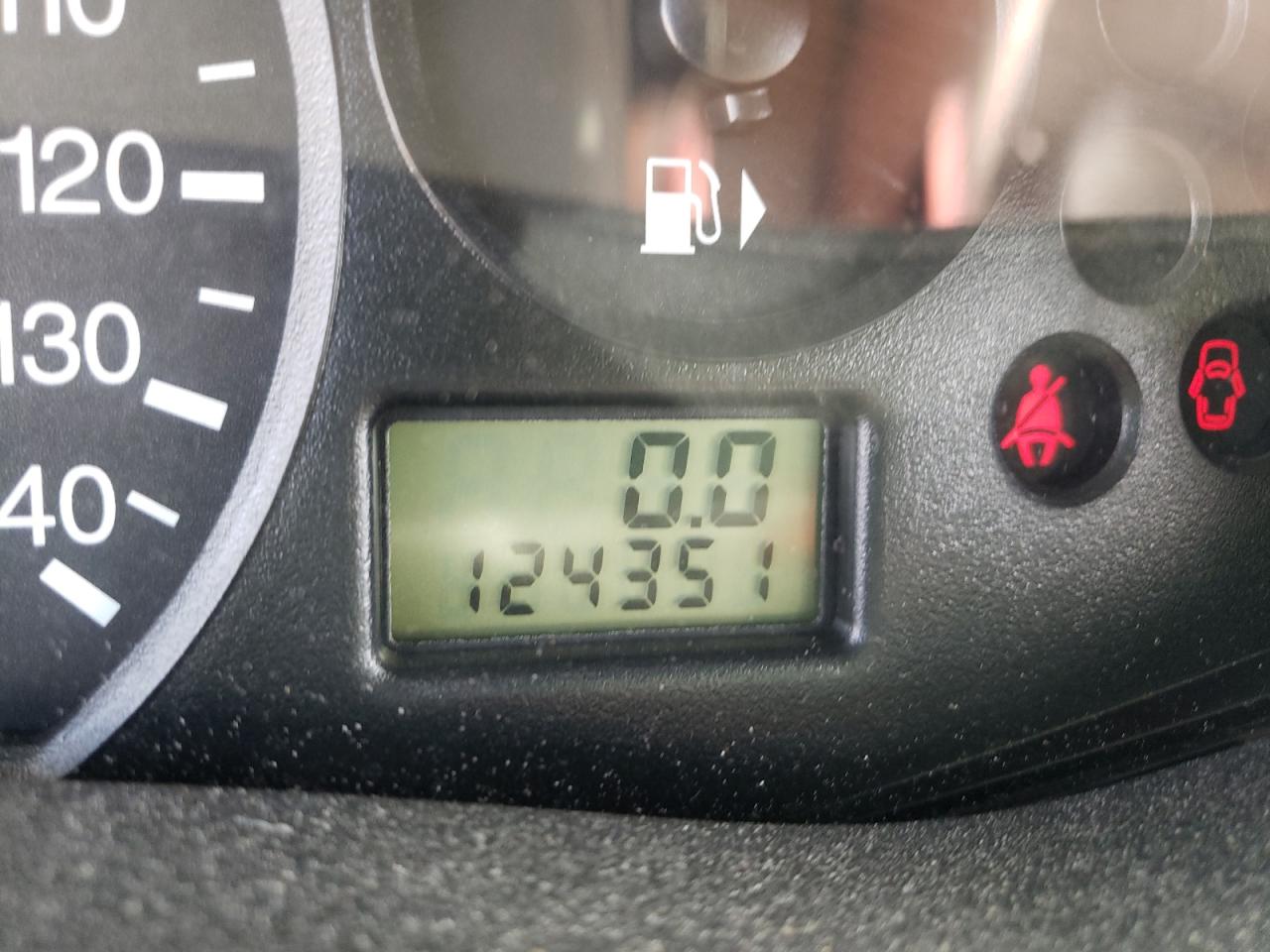Photo 8 from auction – 2004 FORD FOCUS SE C with VIN 1FAFP34Z24W183426