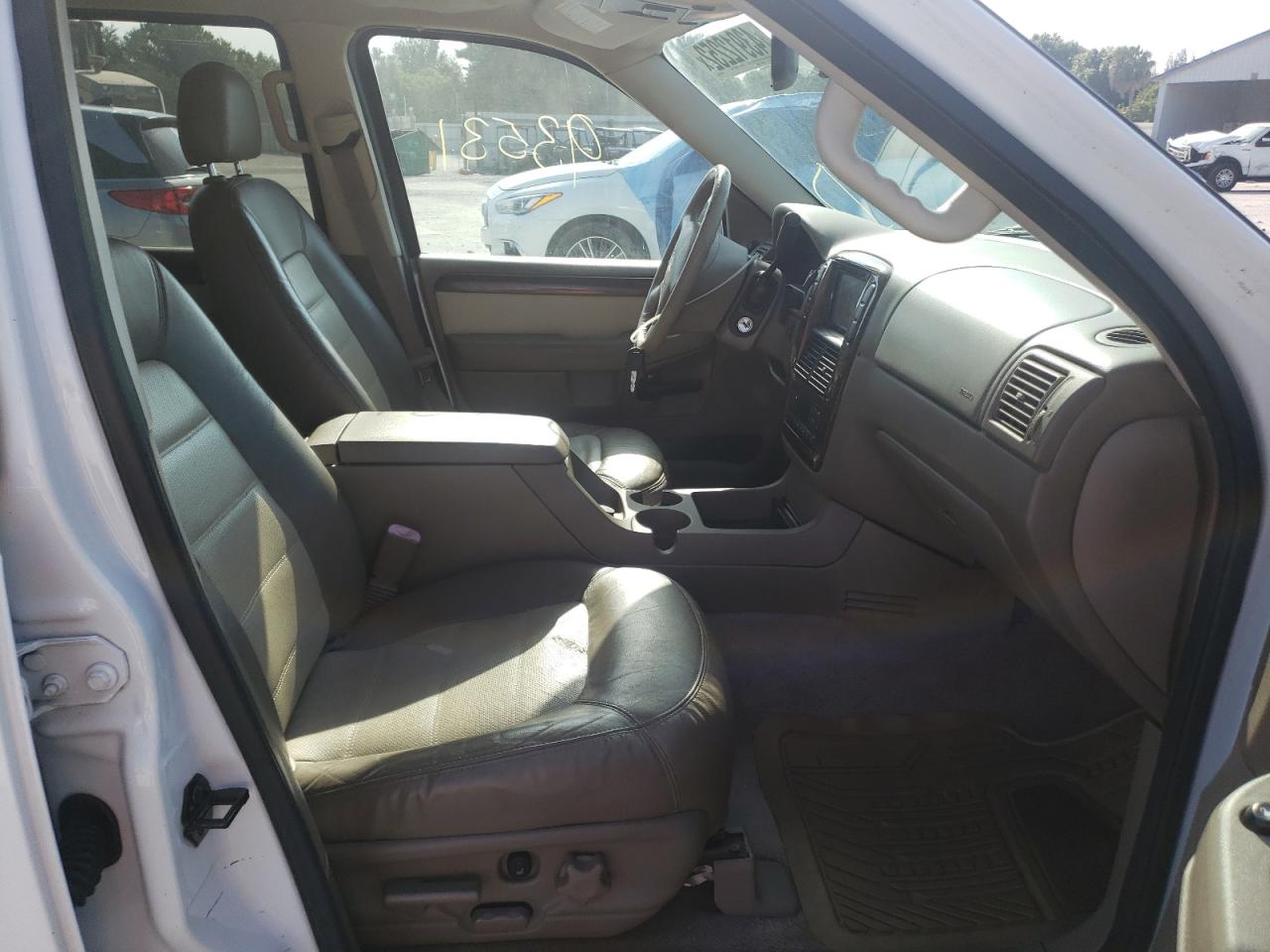 Photo 5 from auction – 2003 FORD EXPLORER E with VIN 1FMZU64W83UB76039