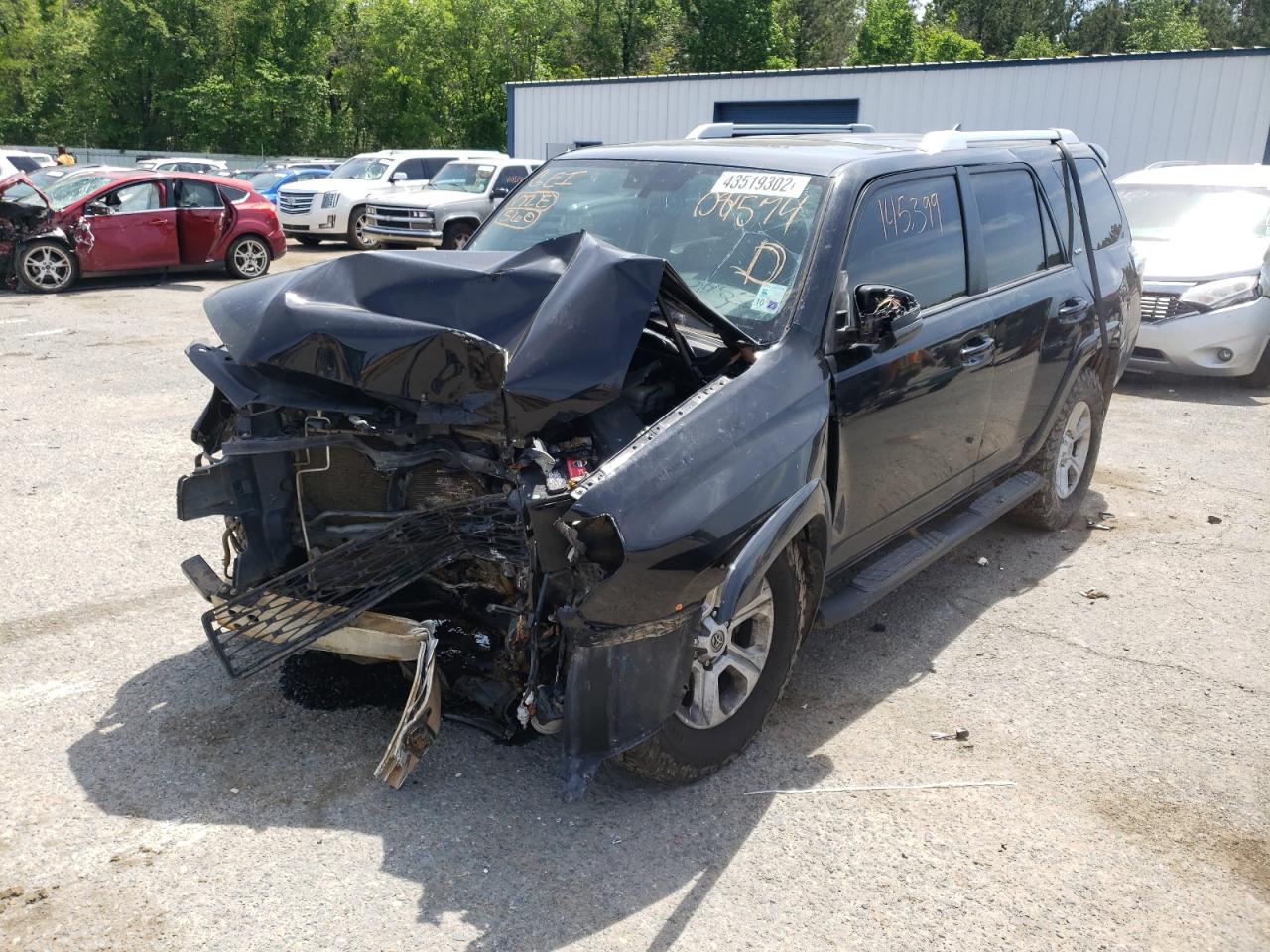 Photo 2 from auction – 2014 TOYOTA 4RUNNER SR with VIN JTEZU5JR7E5081574
